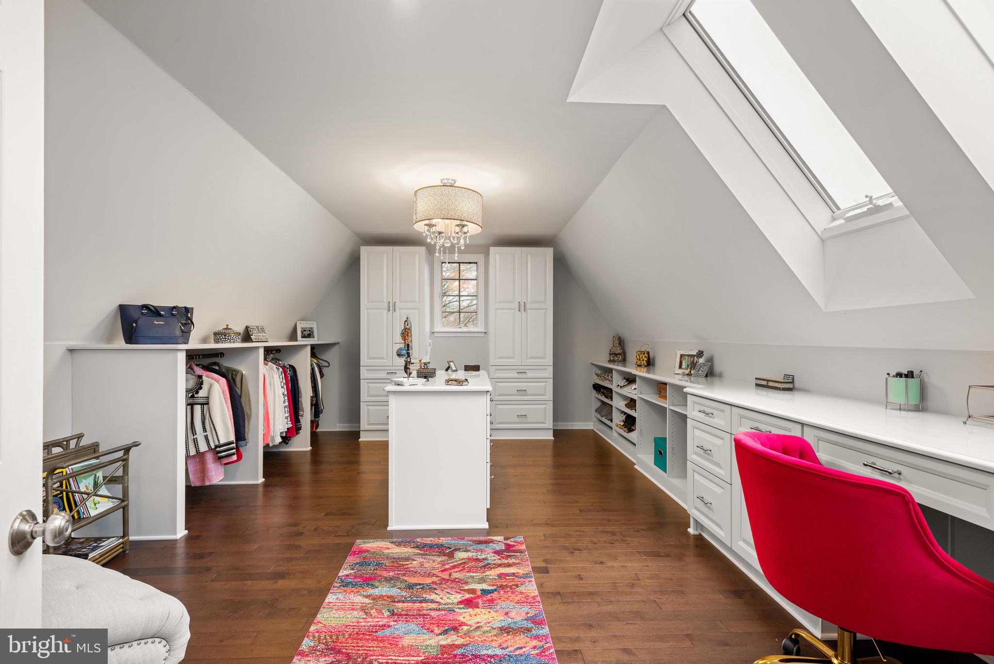 STURBRIDGE - Residential