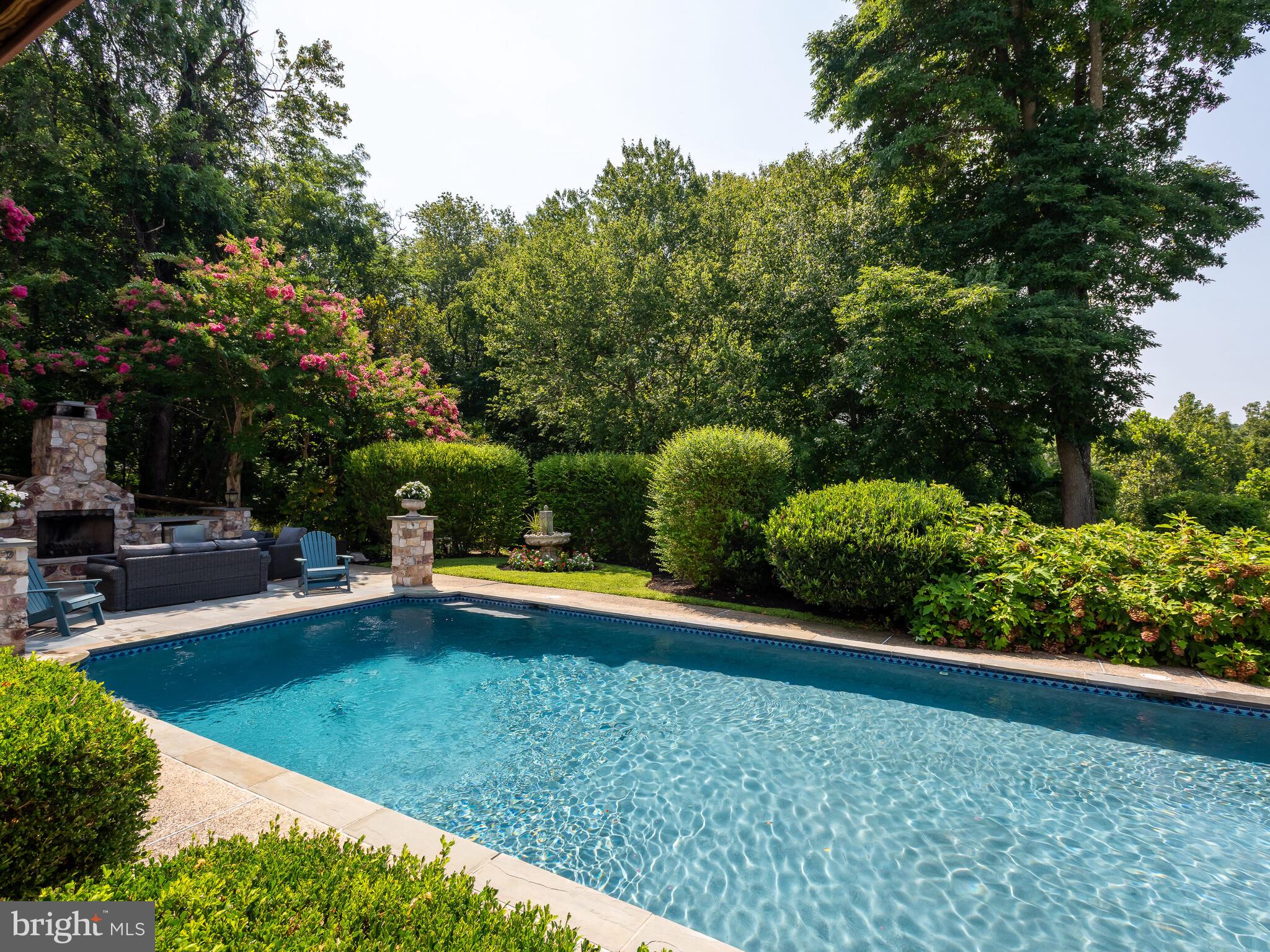 STURBRIDGE - Residential