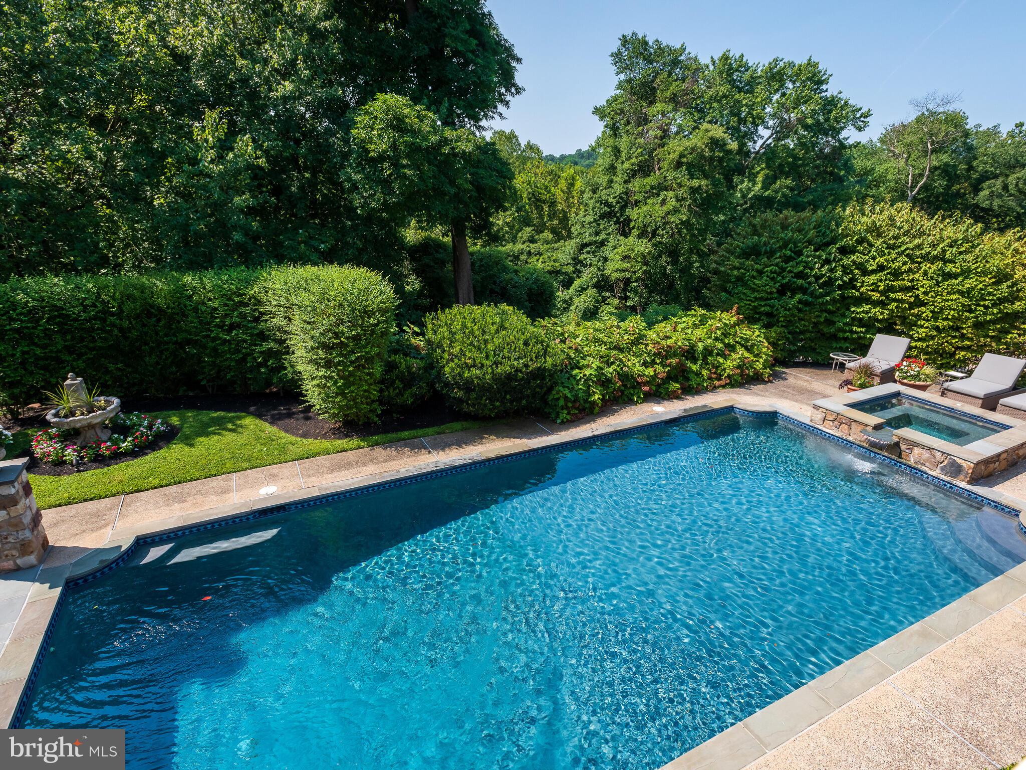 STURBRIDGE - Residential