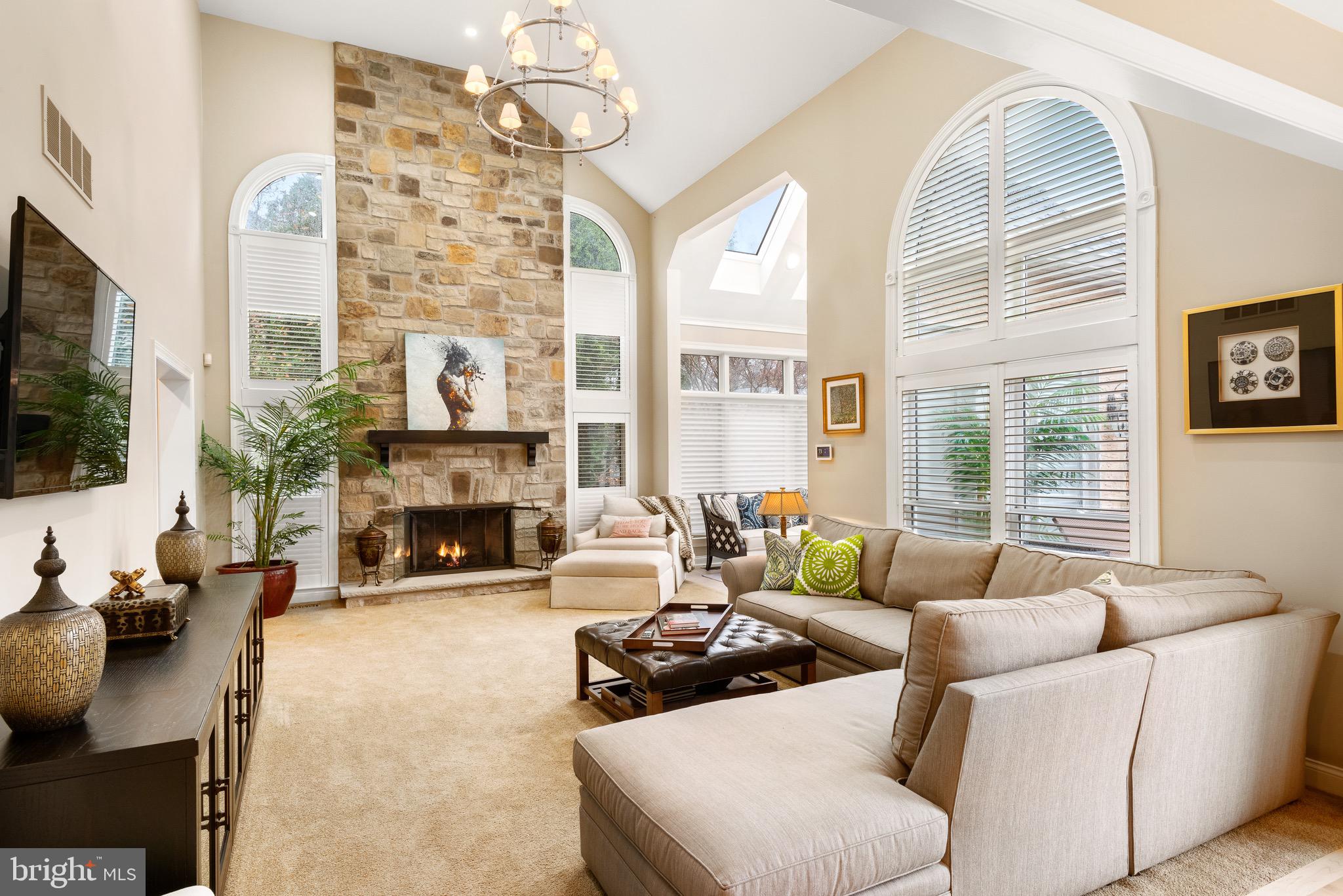 STURBRIDGE - Residential