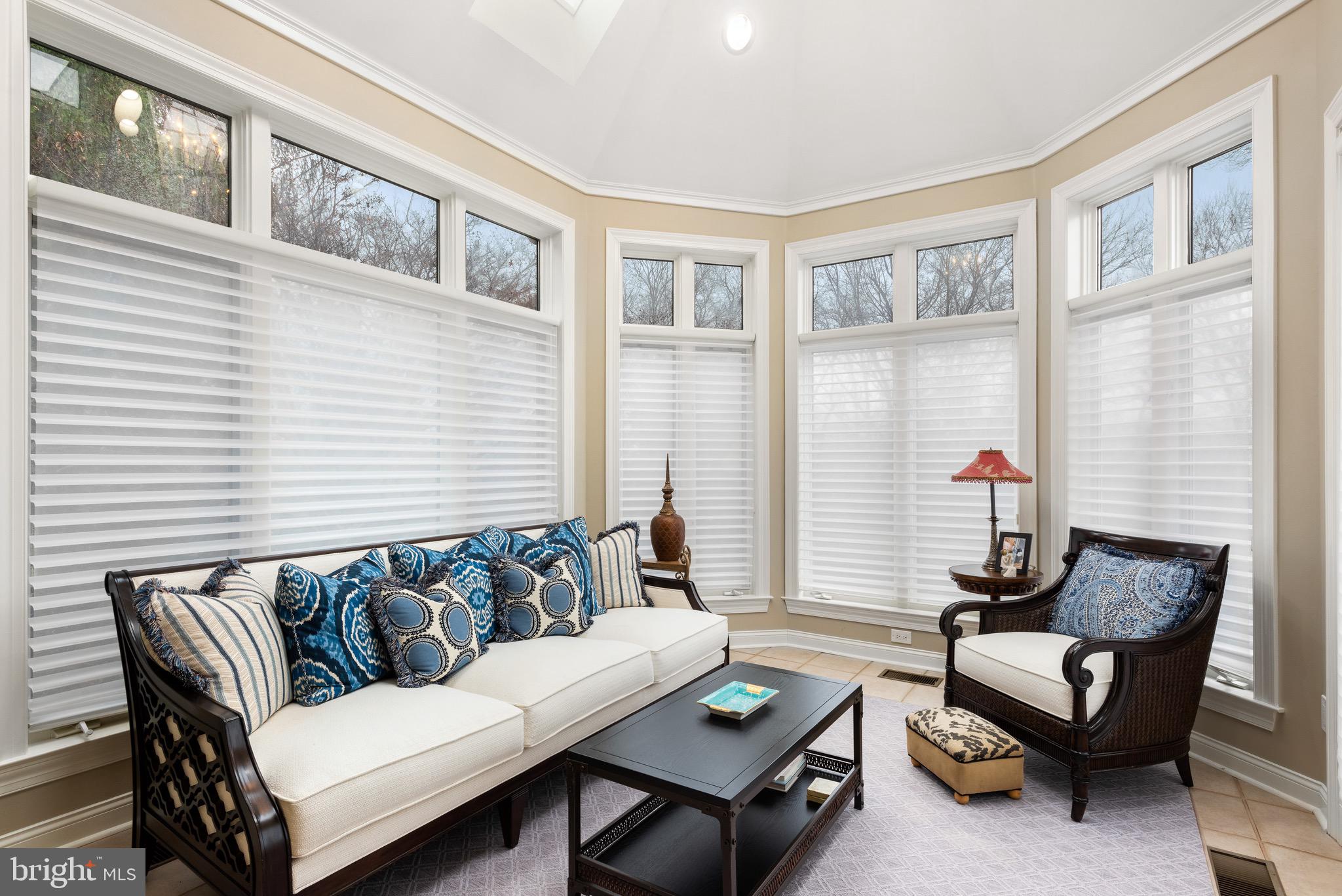 STURBRIDGE - Residential