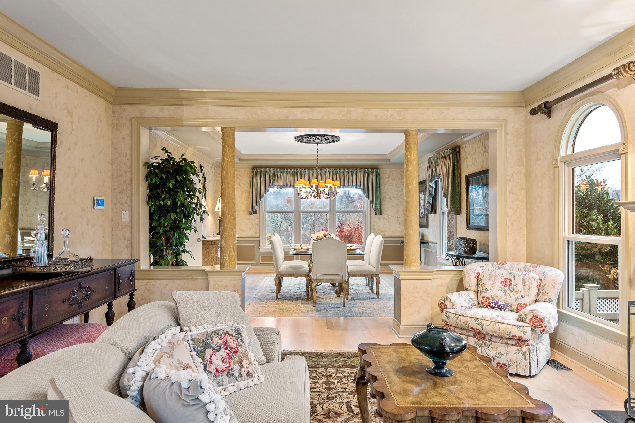 STURBRIDGE - Residential