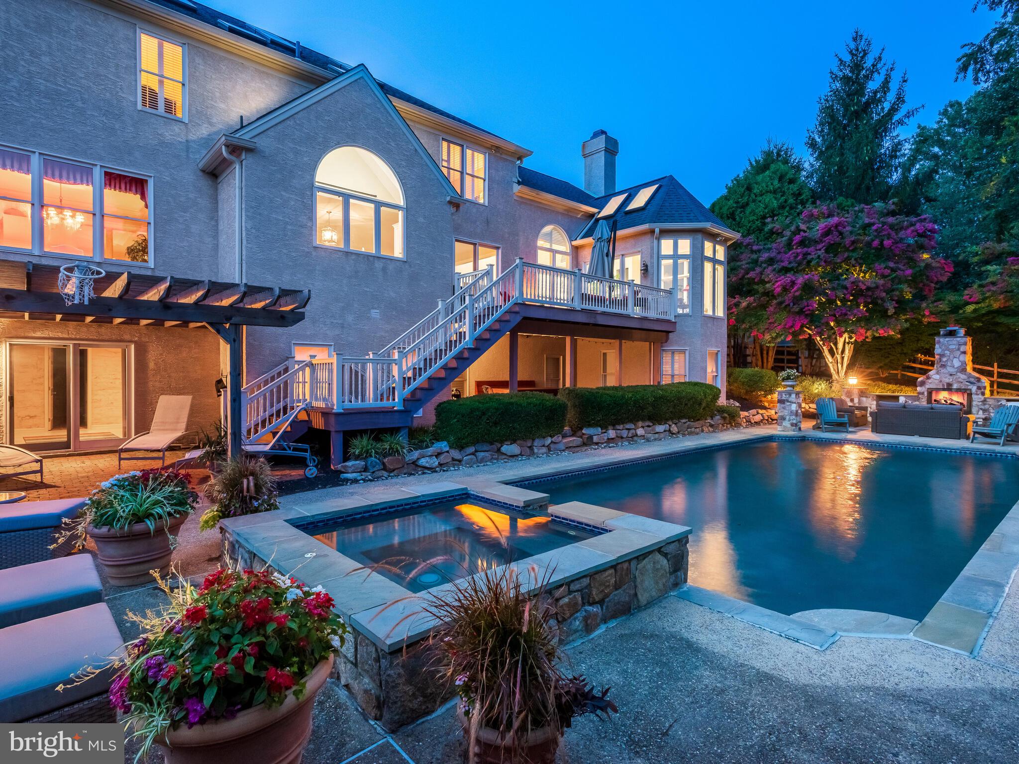 STURBRIDGE - Residential