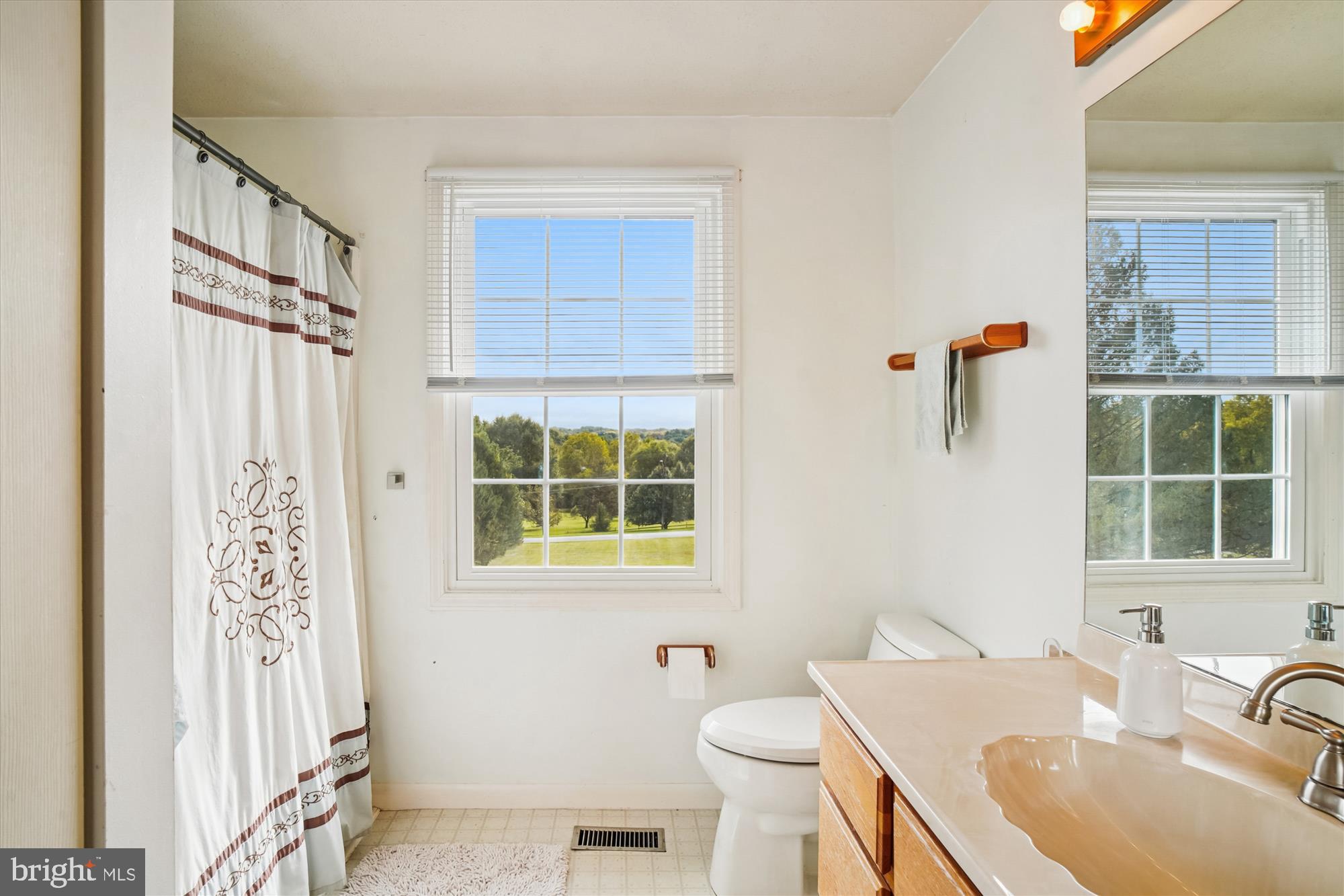 FOXLAIR ACRES - Residential