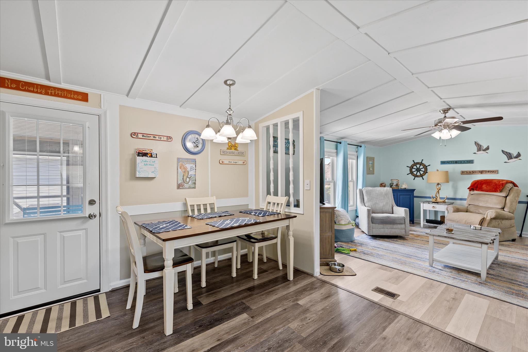 ANGOLA BEACH - Residential