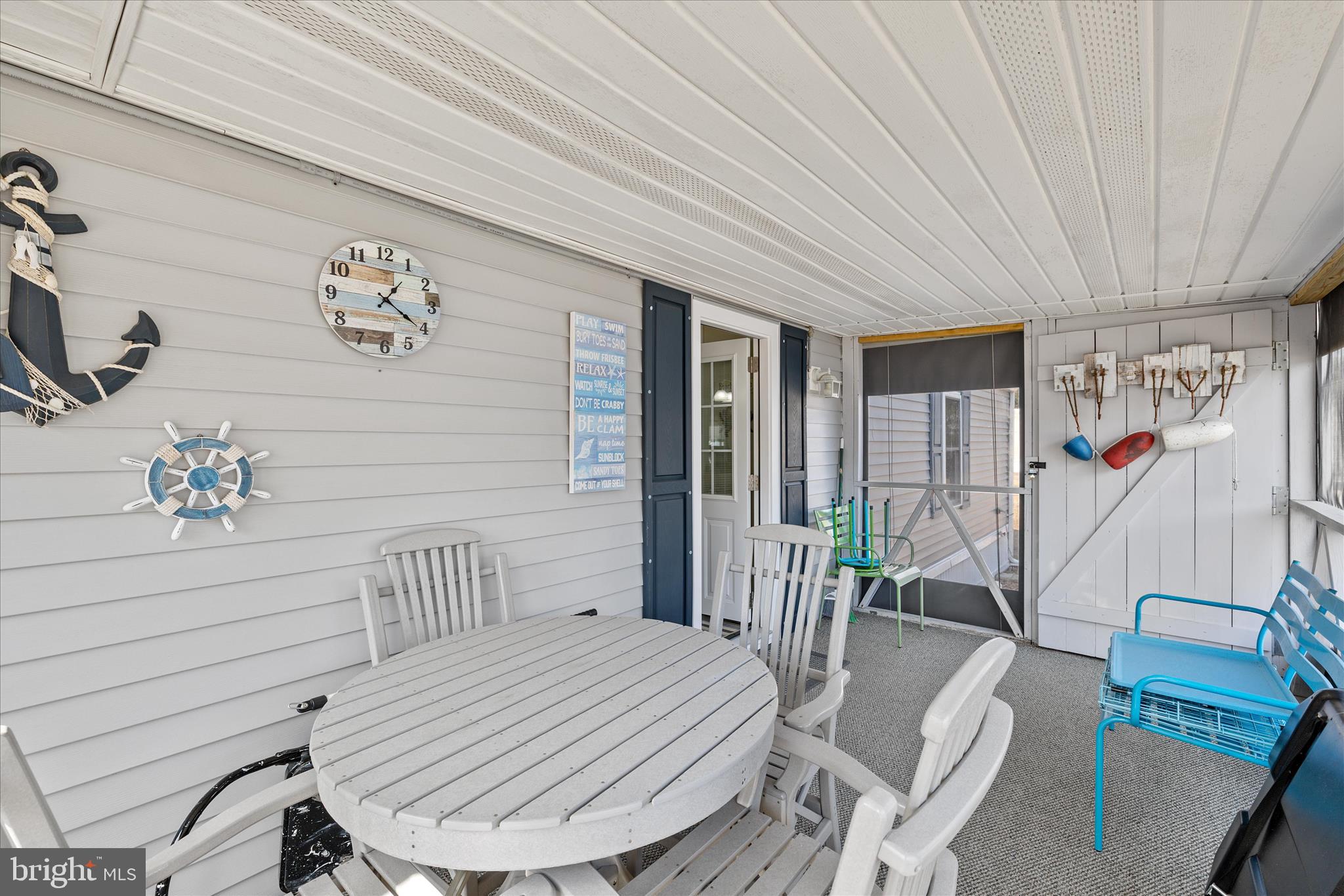 ANGOLA BEACH - Residential