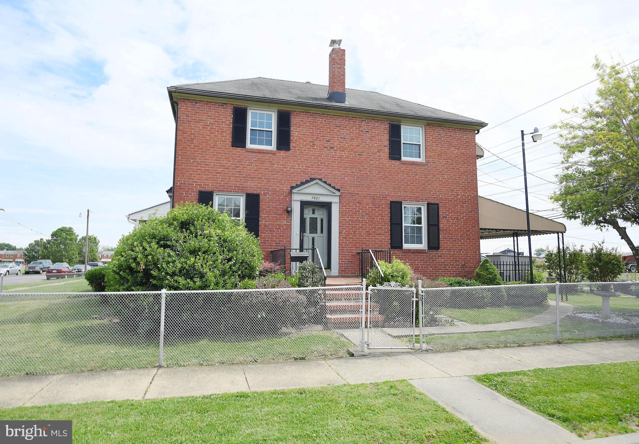 GRAY MANOR - Residential