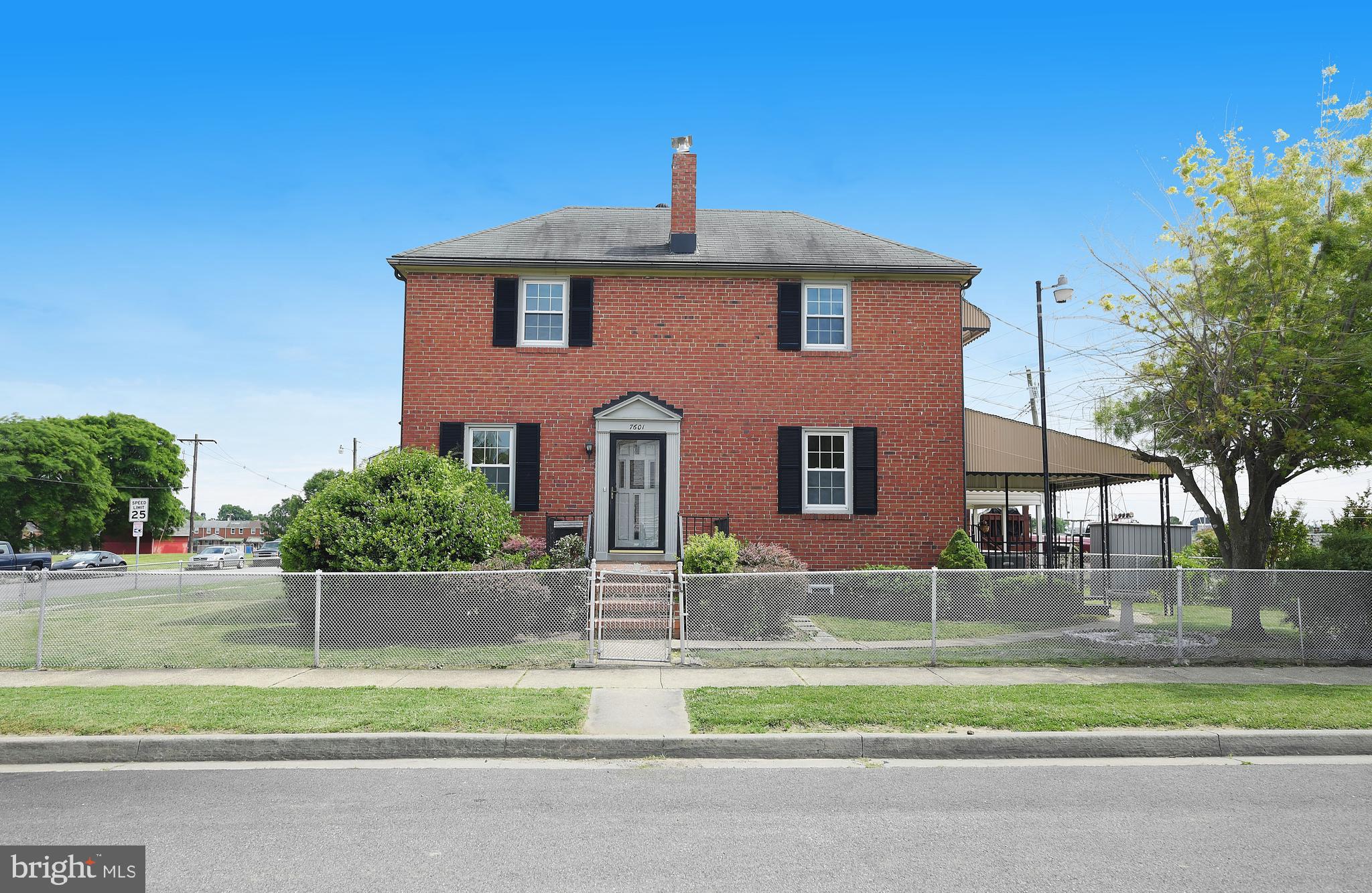 GRAY MANOR - Residential