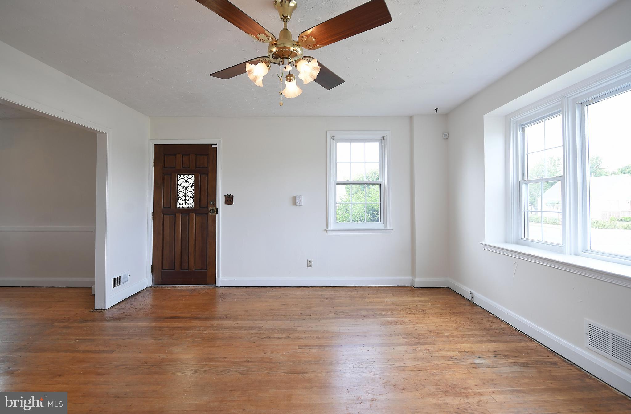 GRAY MANOR - Residential