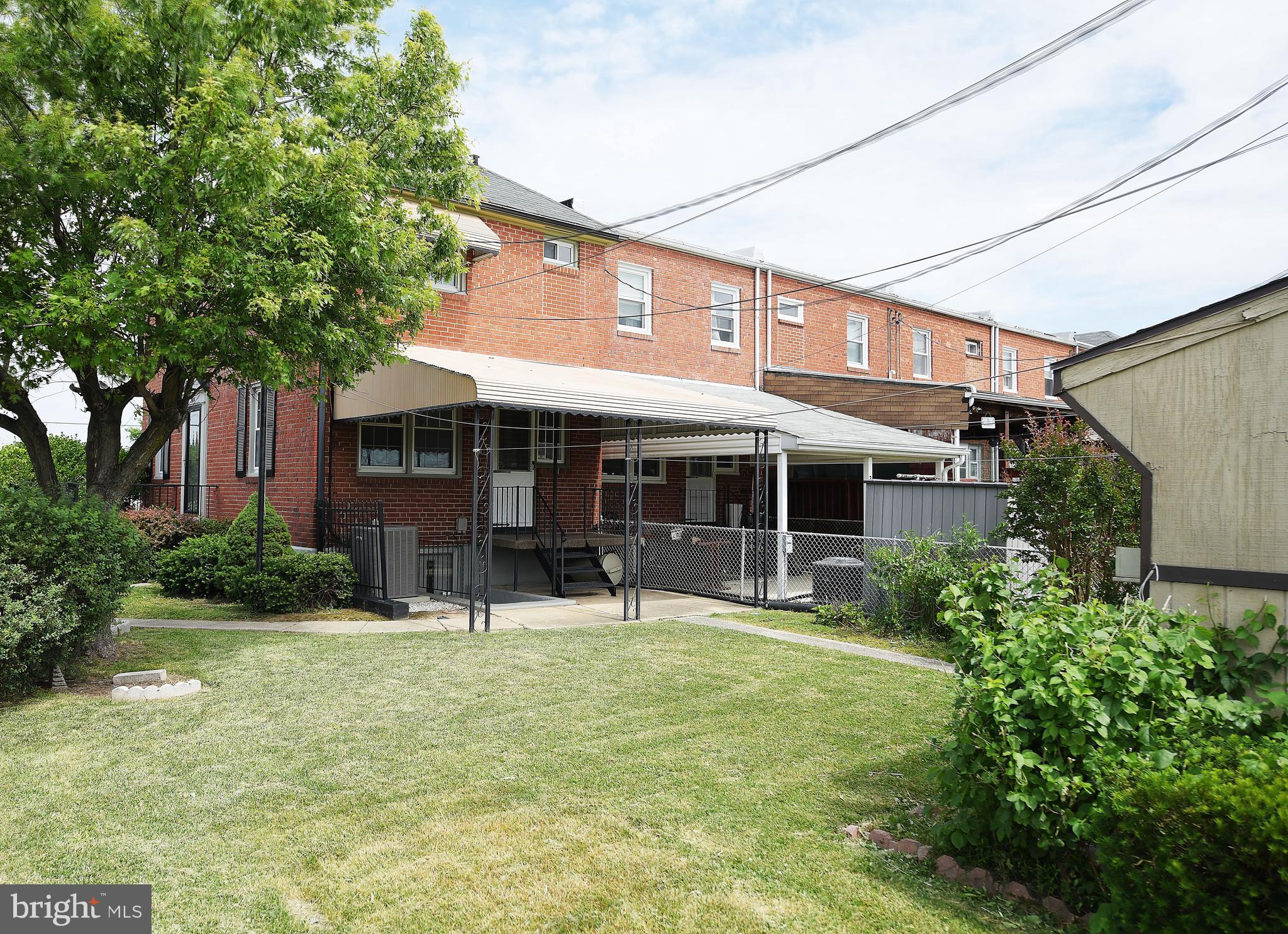 GRAY MANOR - Residential