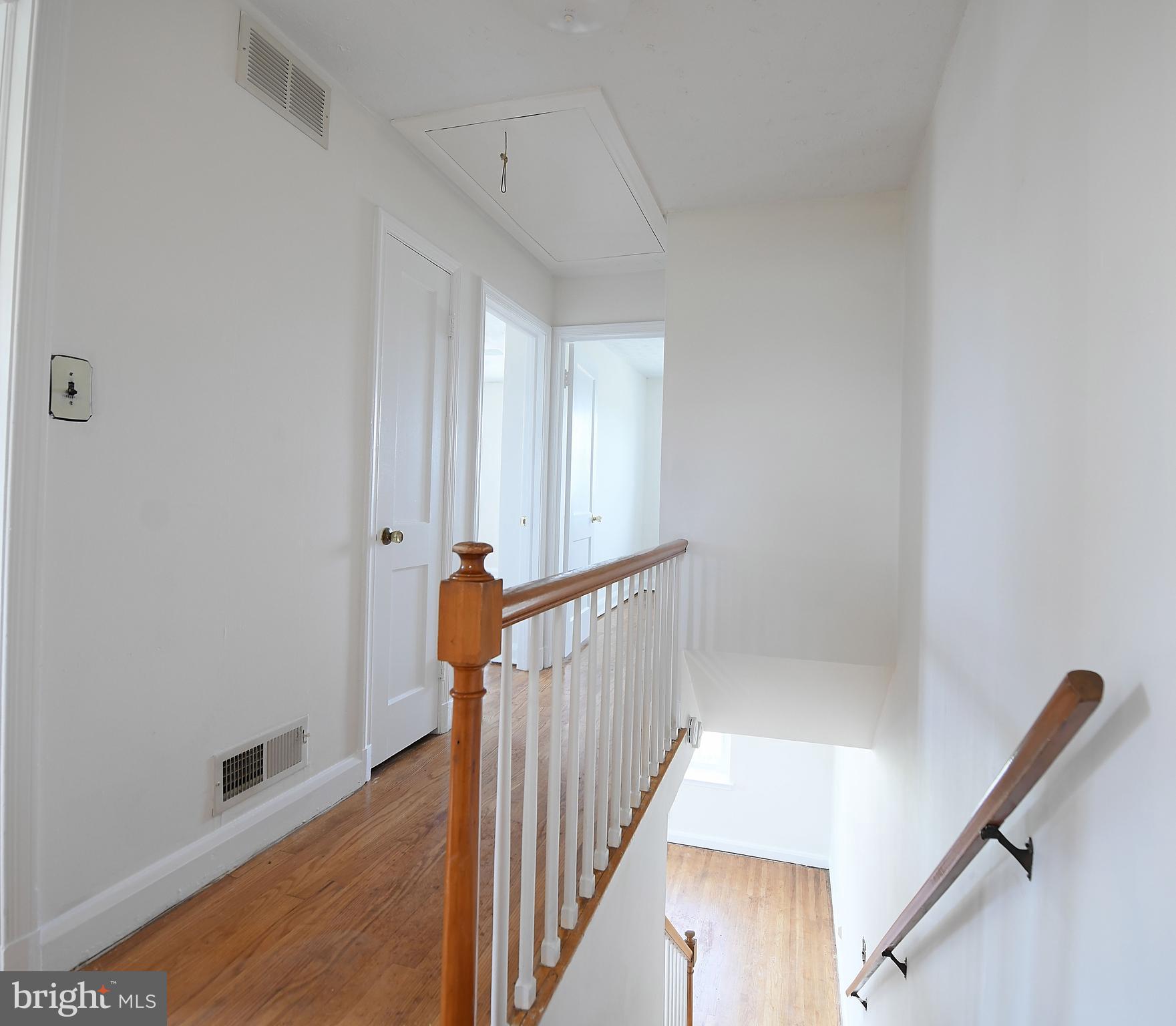 GRAY MANOR - Residential