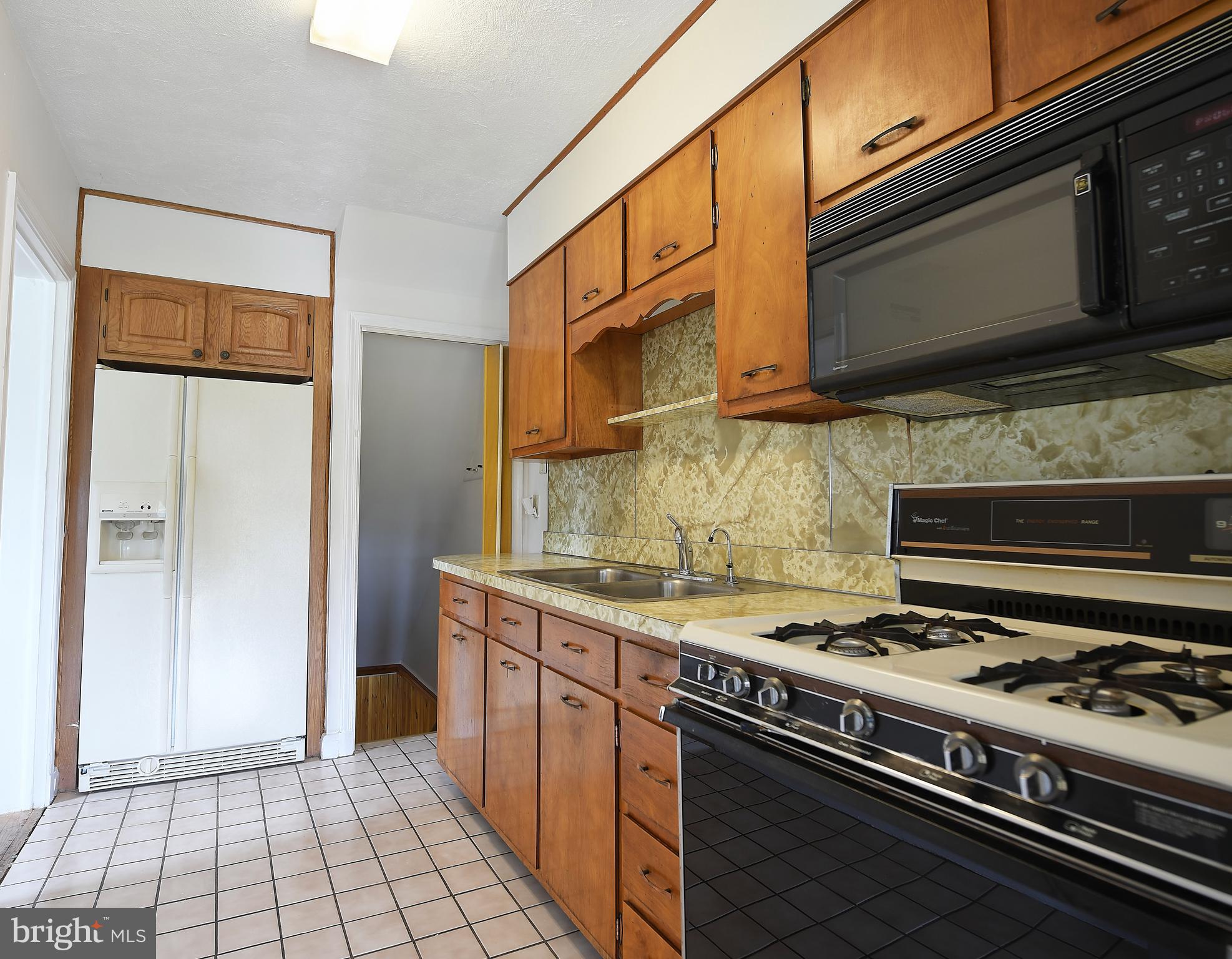 GRAY MANOR - Residential