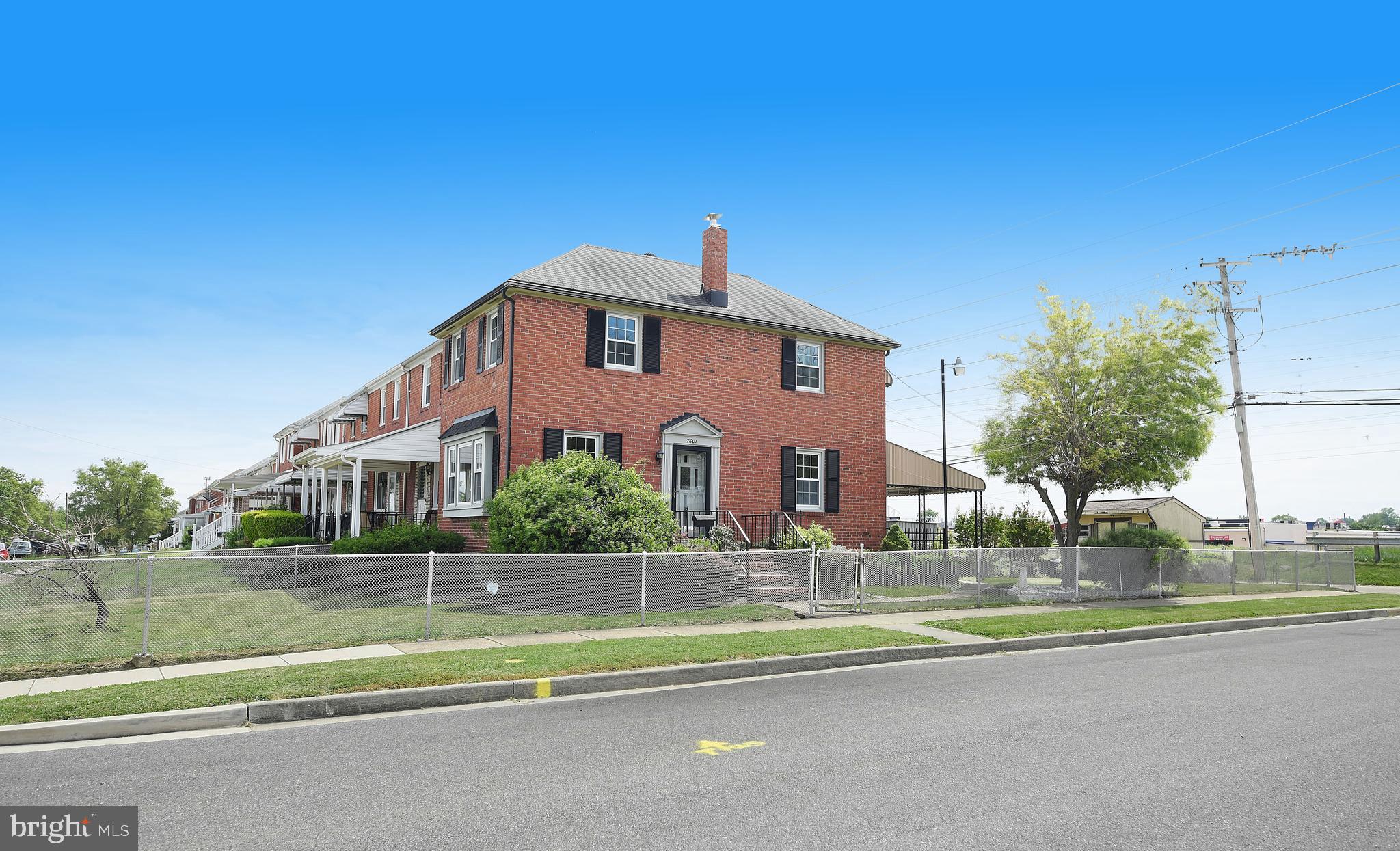 GRAY MANOR - Residential