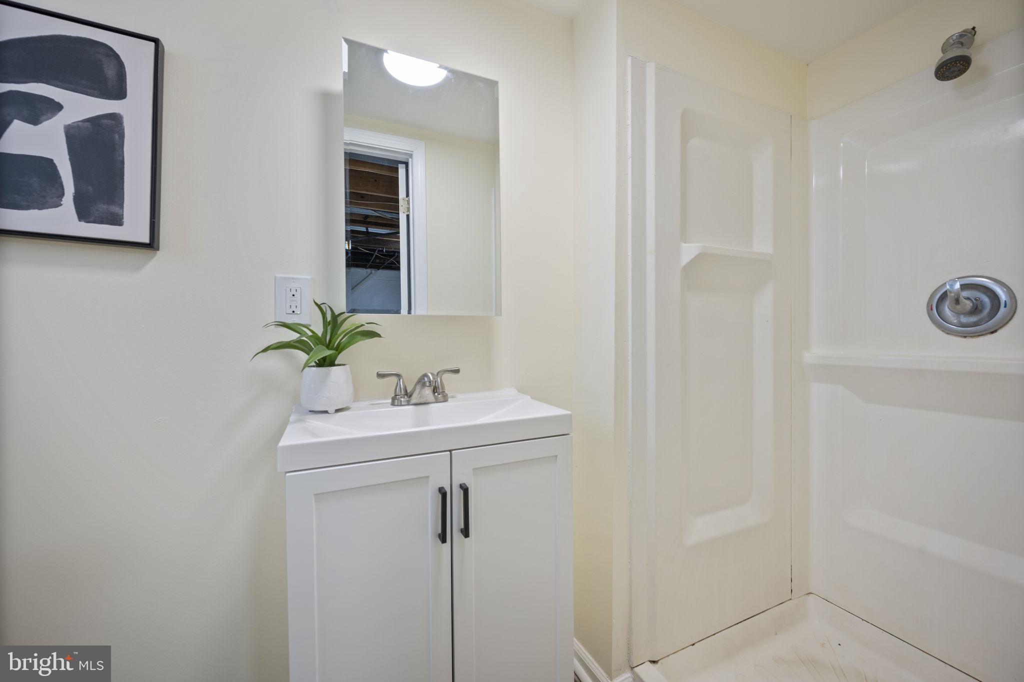 NORTHWOOD - Residential