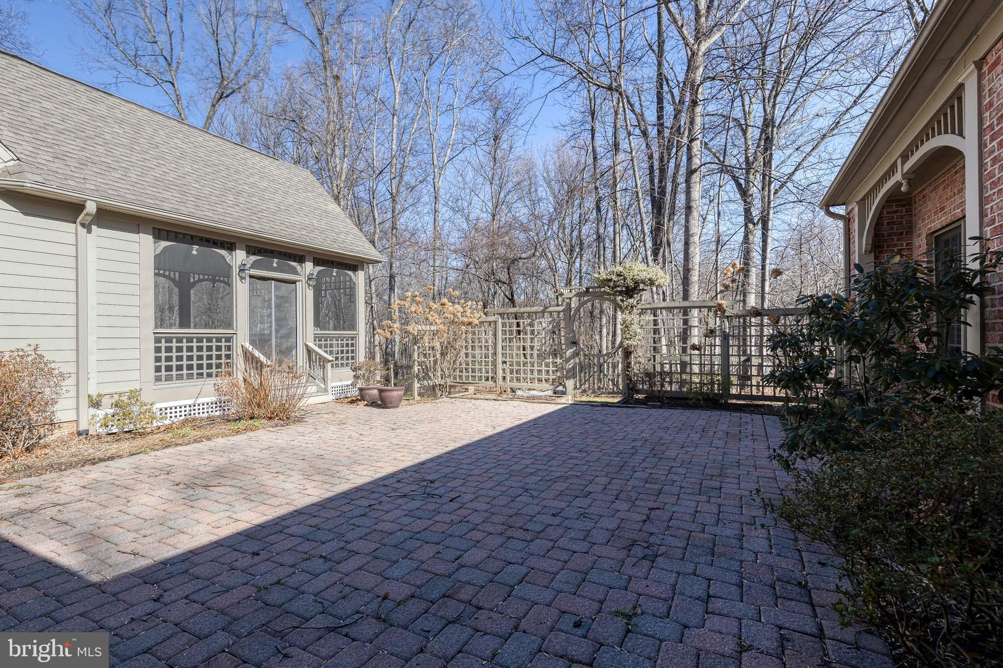 HIGHLAND MEADOWS - Residential