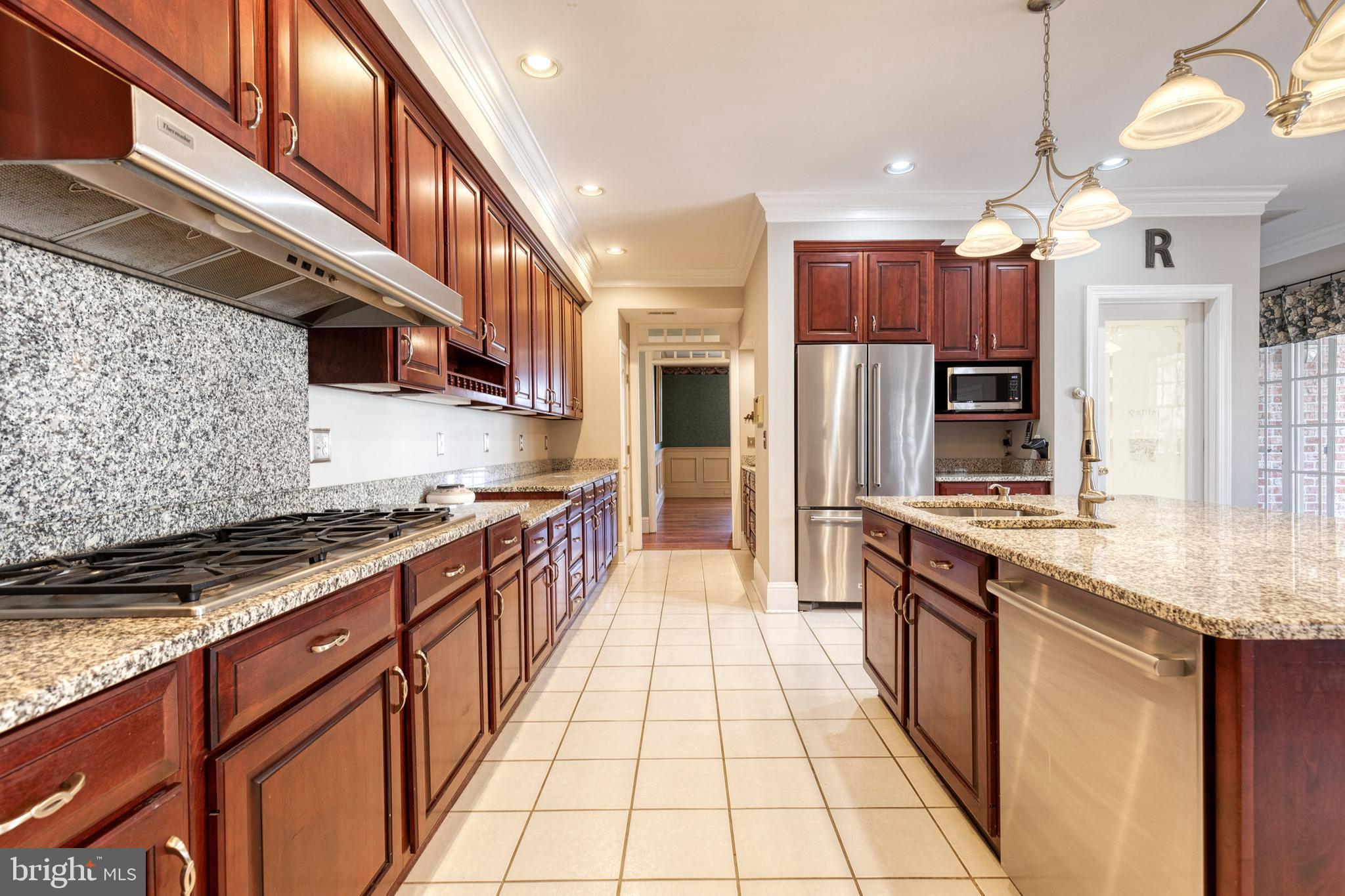 HIGHLAND MEADOWS - Residential