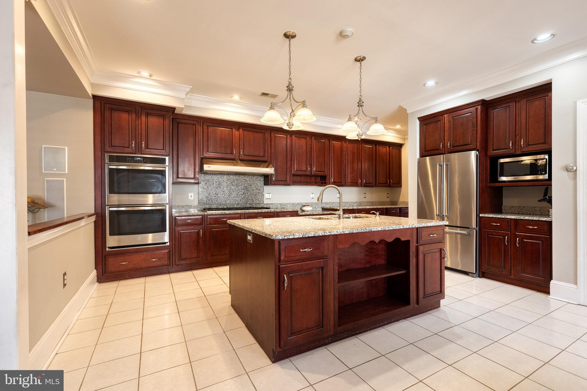 HIGHLAND MEADOWS - Residential