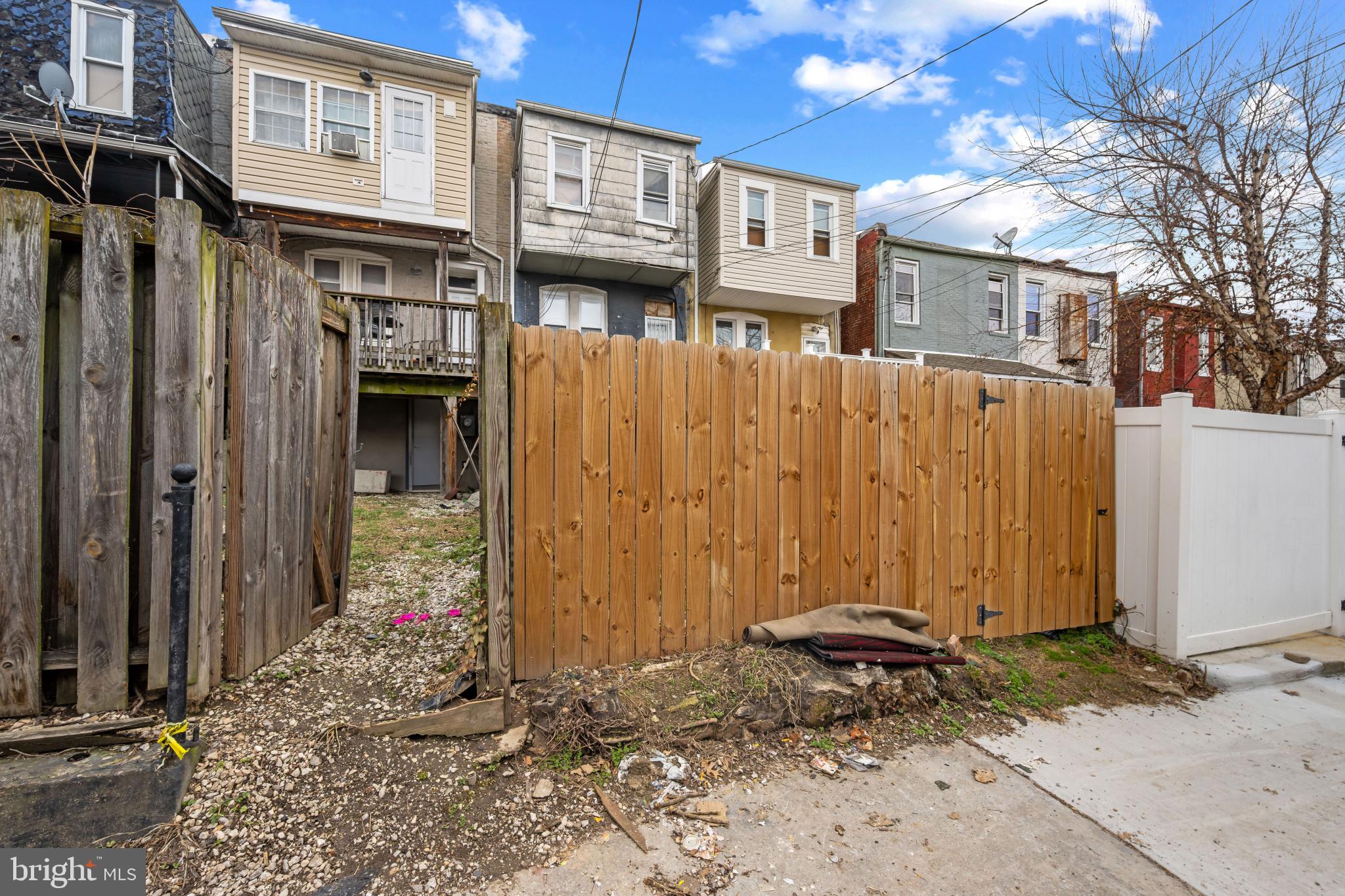 WESTPORT - Residential