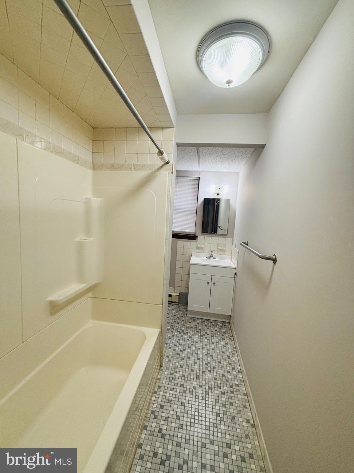 TORRESDALE - Residential Lease