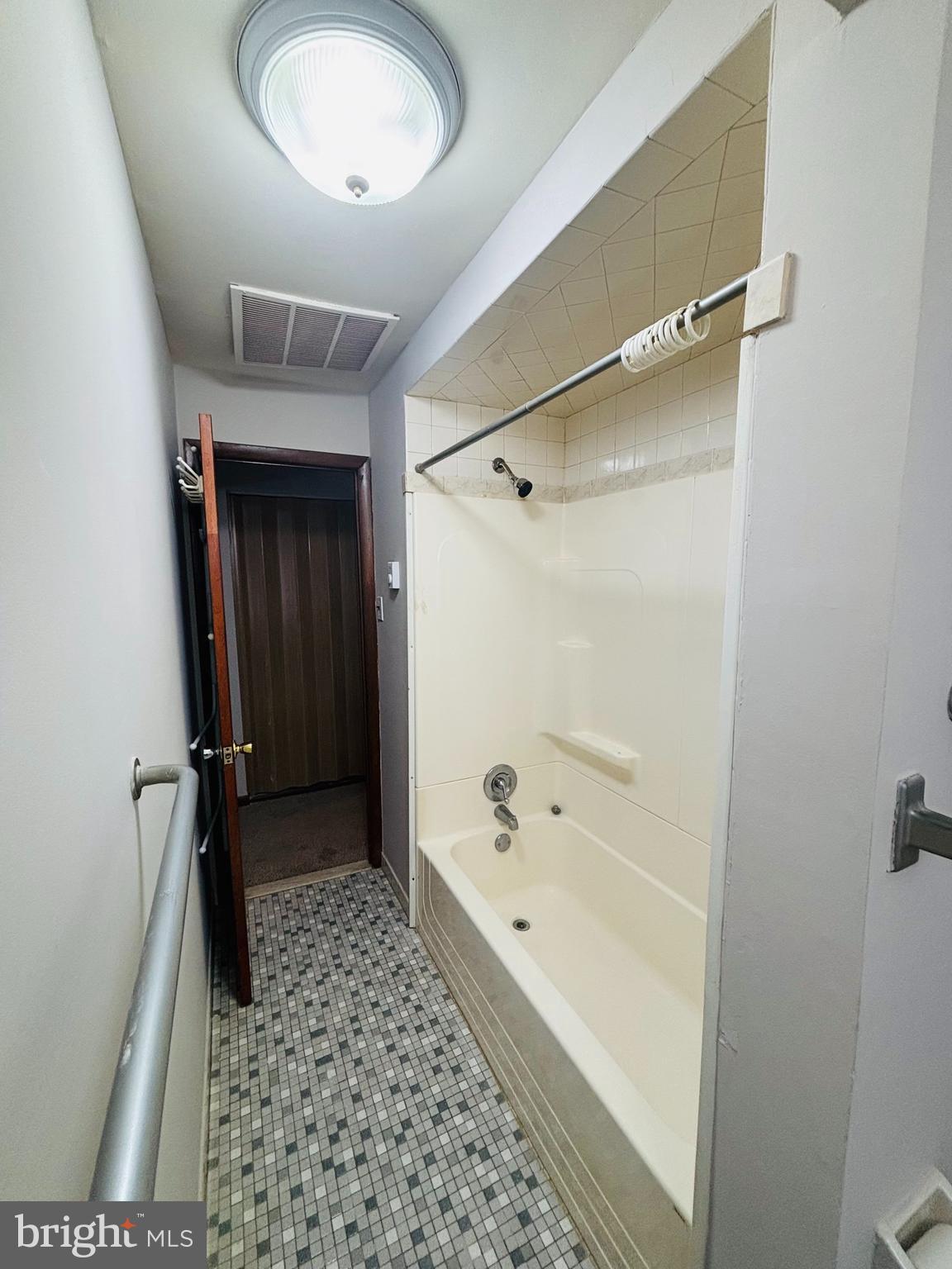 TORRESDALE - Residential Lease