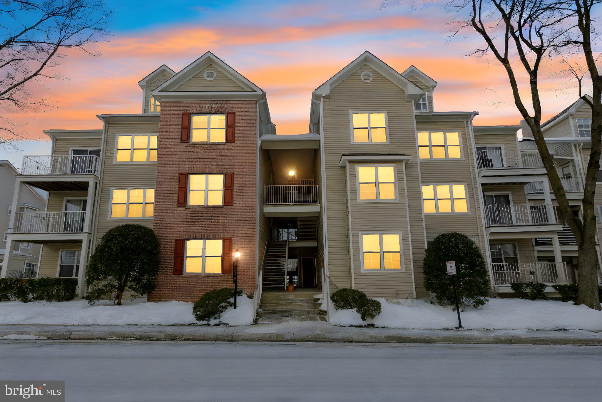 FALLS GABLE - Residential