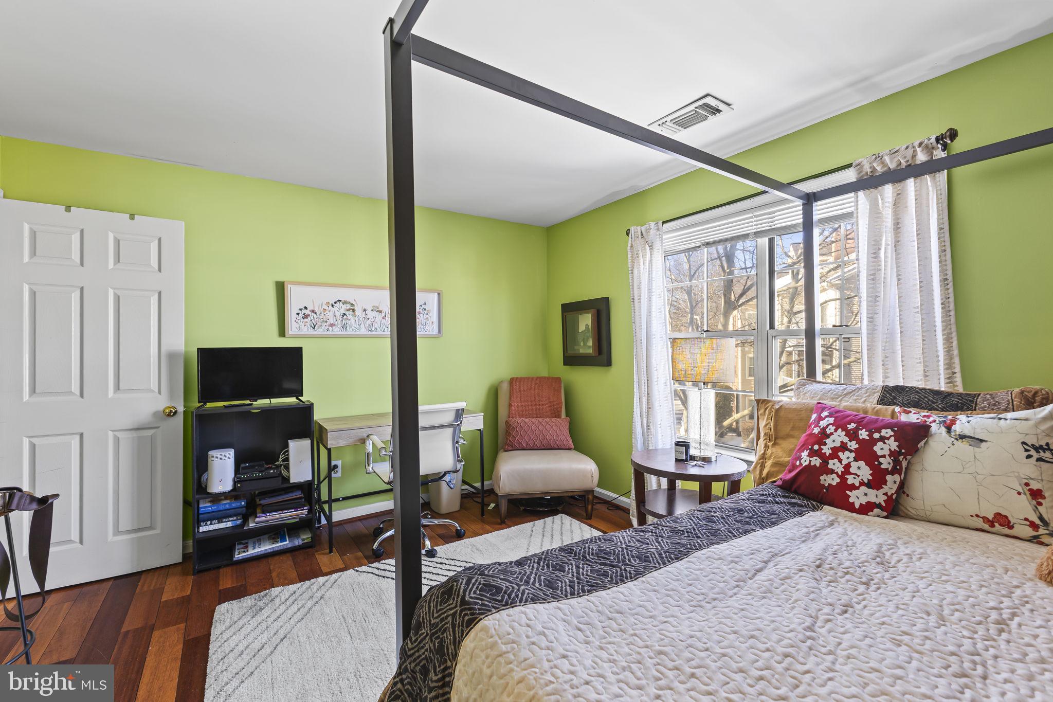 FALLS GABLE - Residential