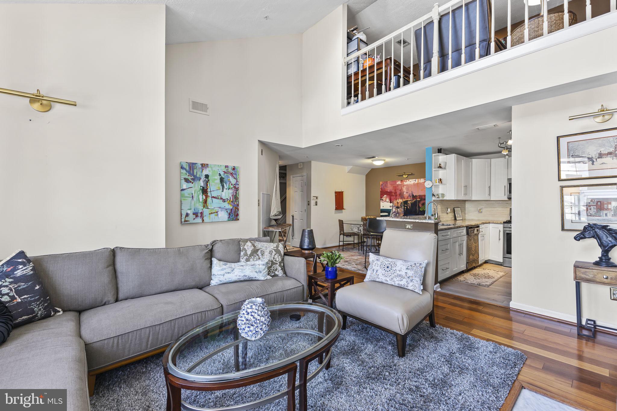 FALLS GABLE - Residential