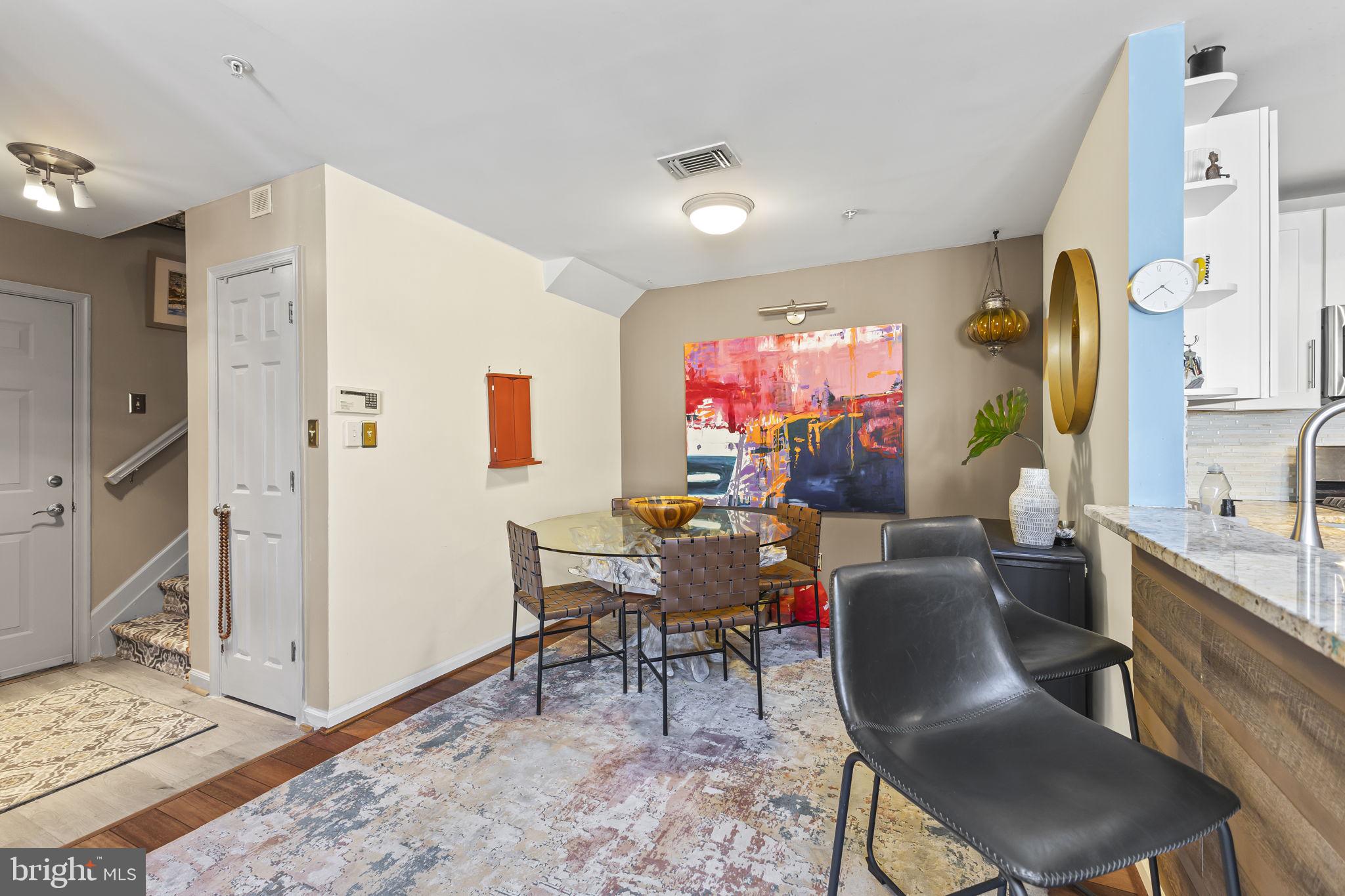 FALLS GABLE - Residential