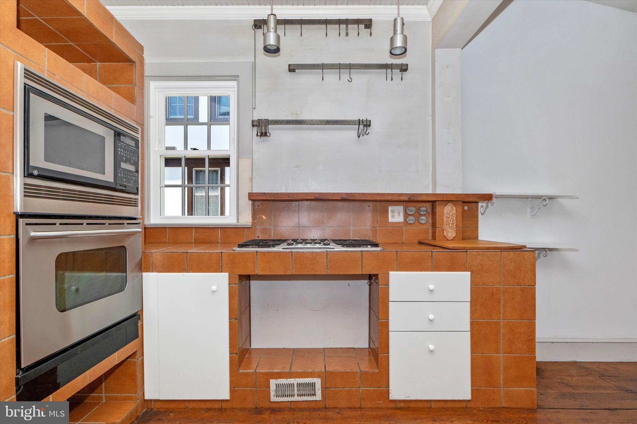 CHEVY CHASE VILLAGE - Residential