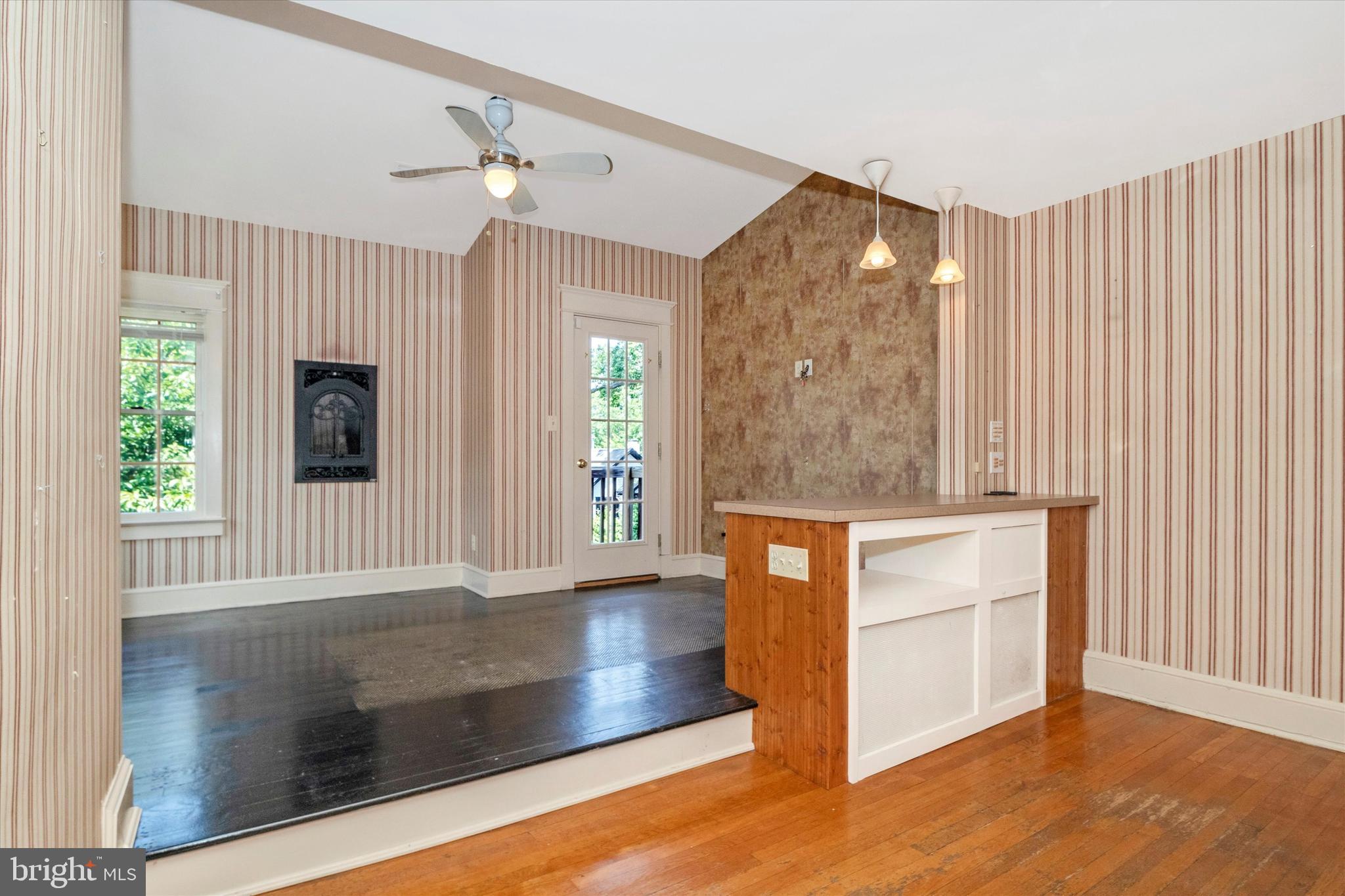 CHEVY CHASE VILLAGE - Residential