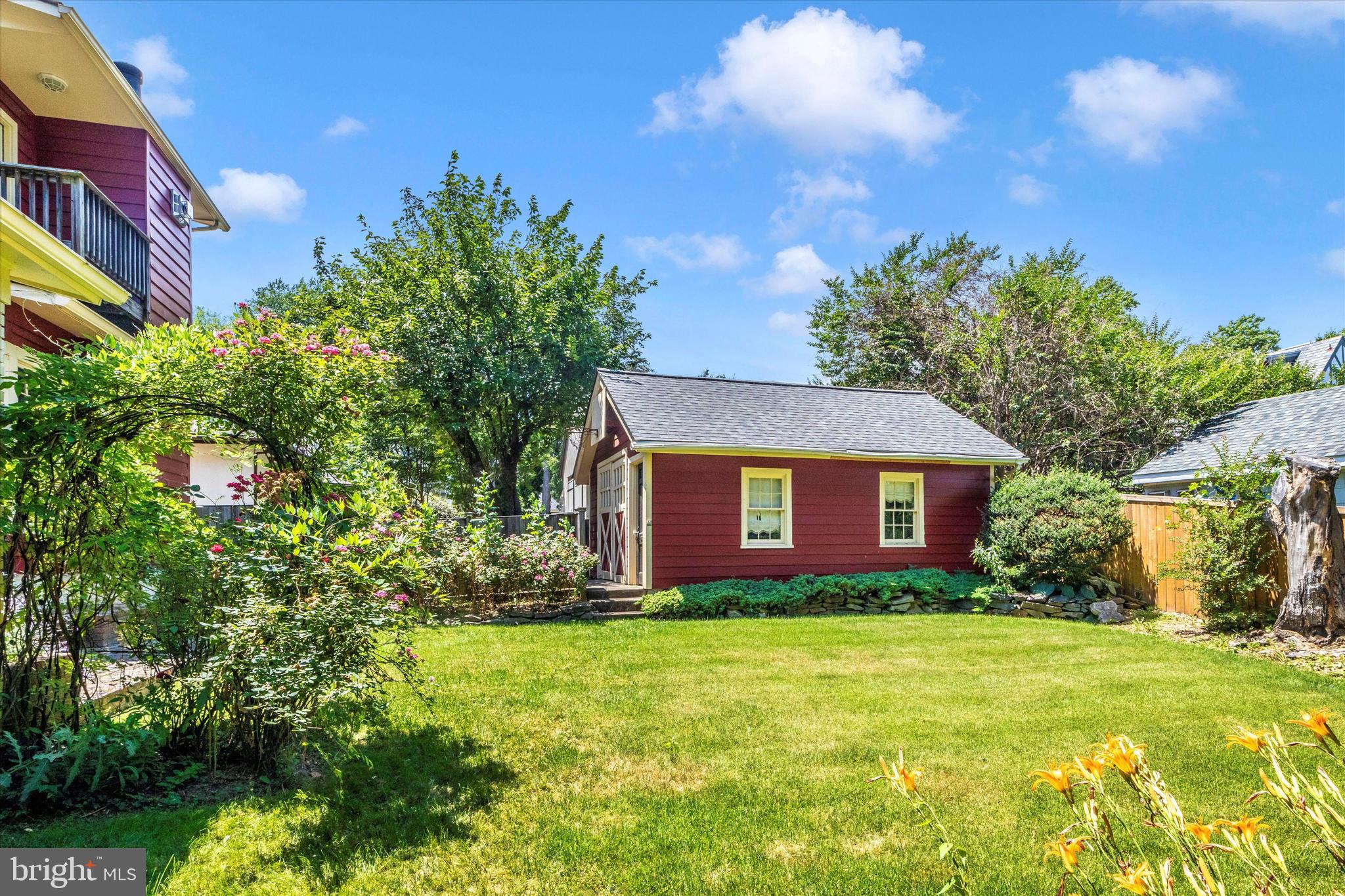 CHEVY CHASE VILLAGE - Residential