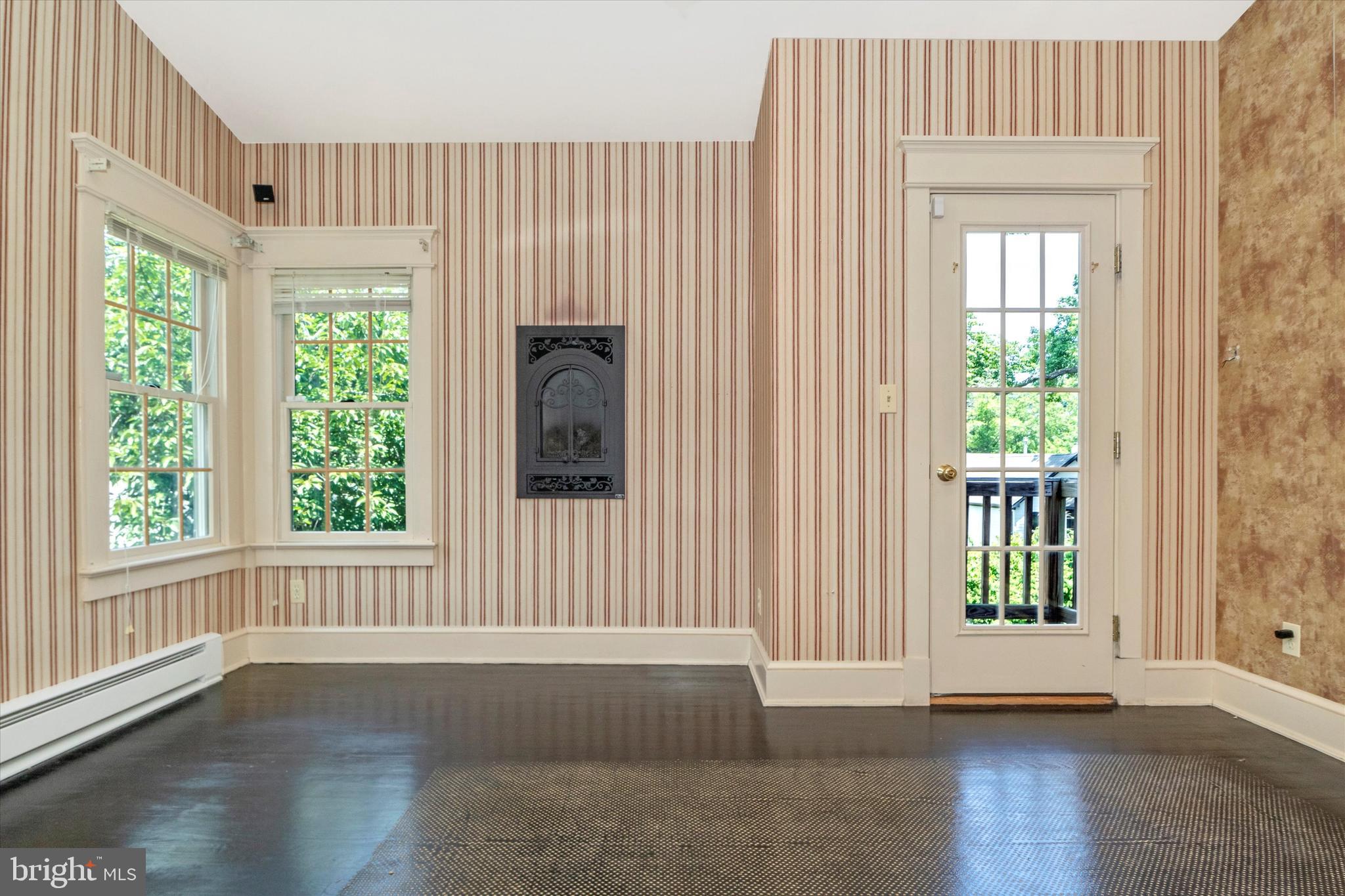 CHEVY CHASE VILLAGE - Residential