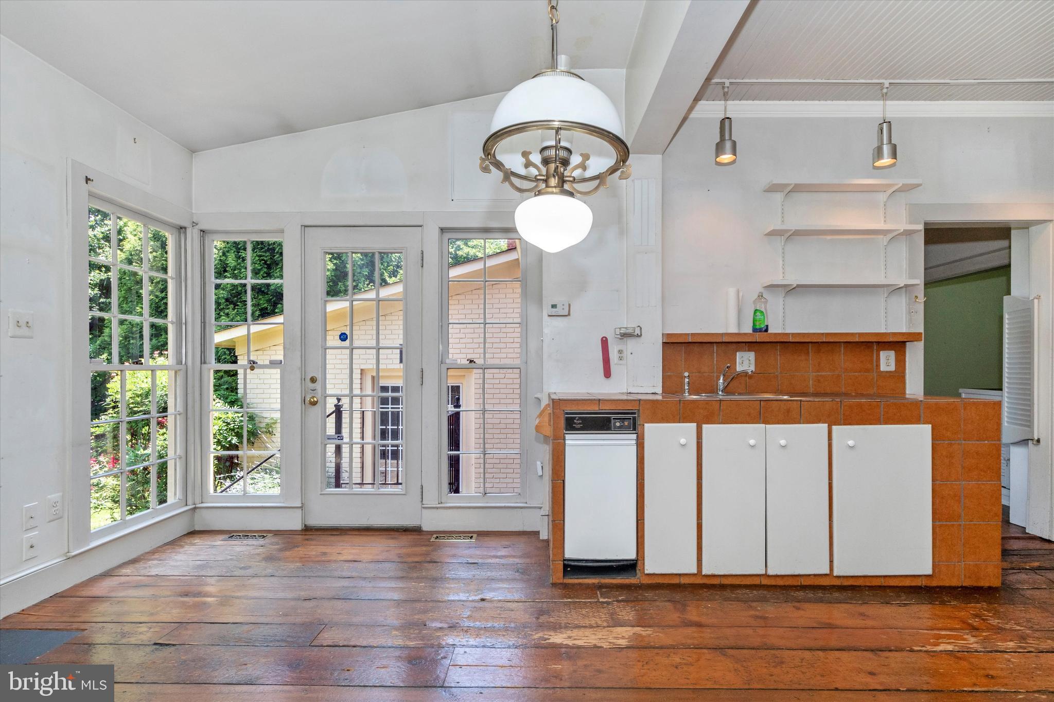 CHEVY CHASE VILLAGE - Residential