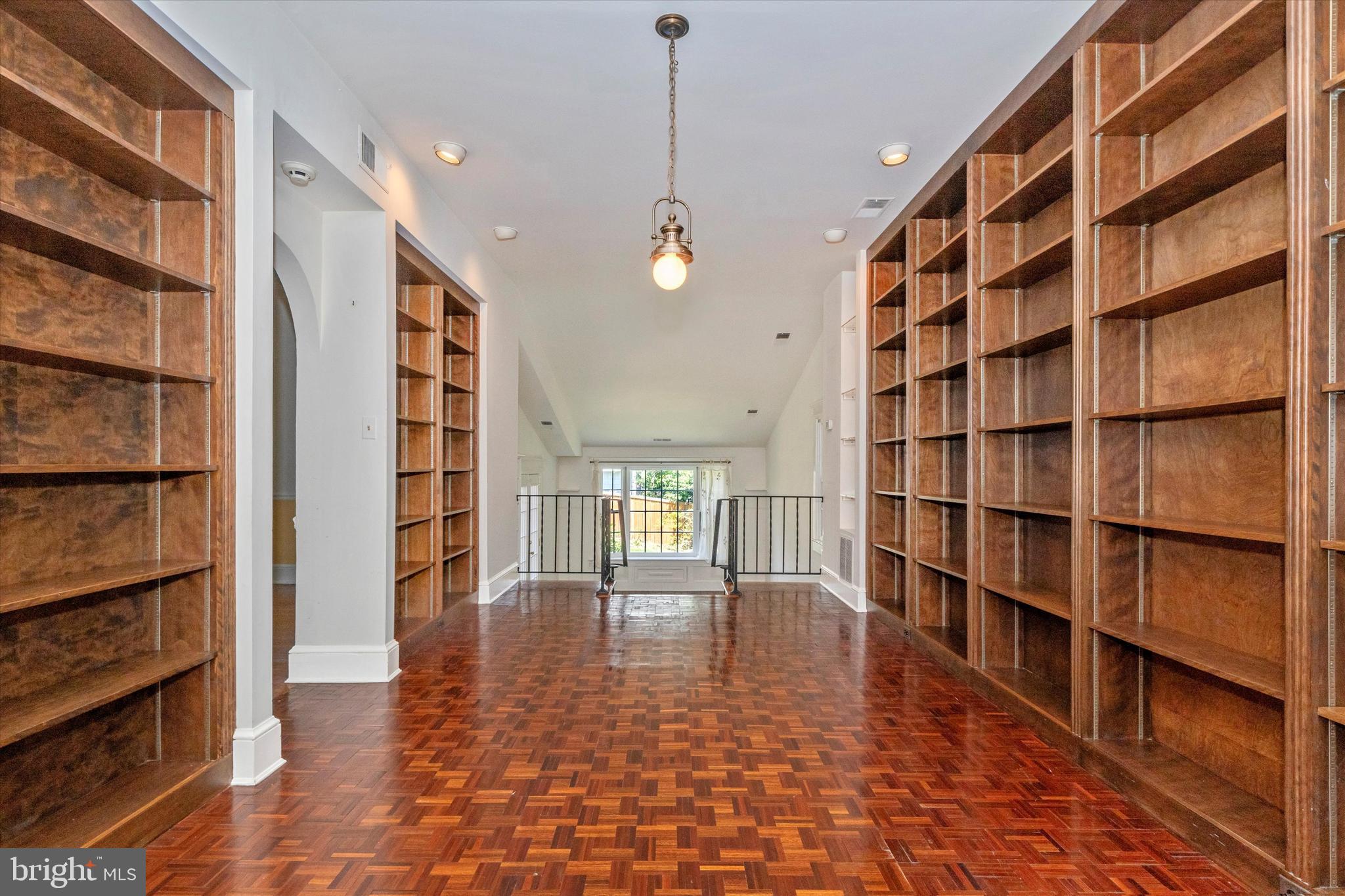 CHEVY CHASE VILLAGE - Residential