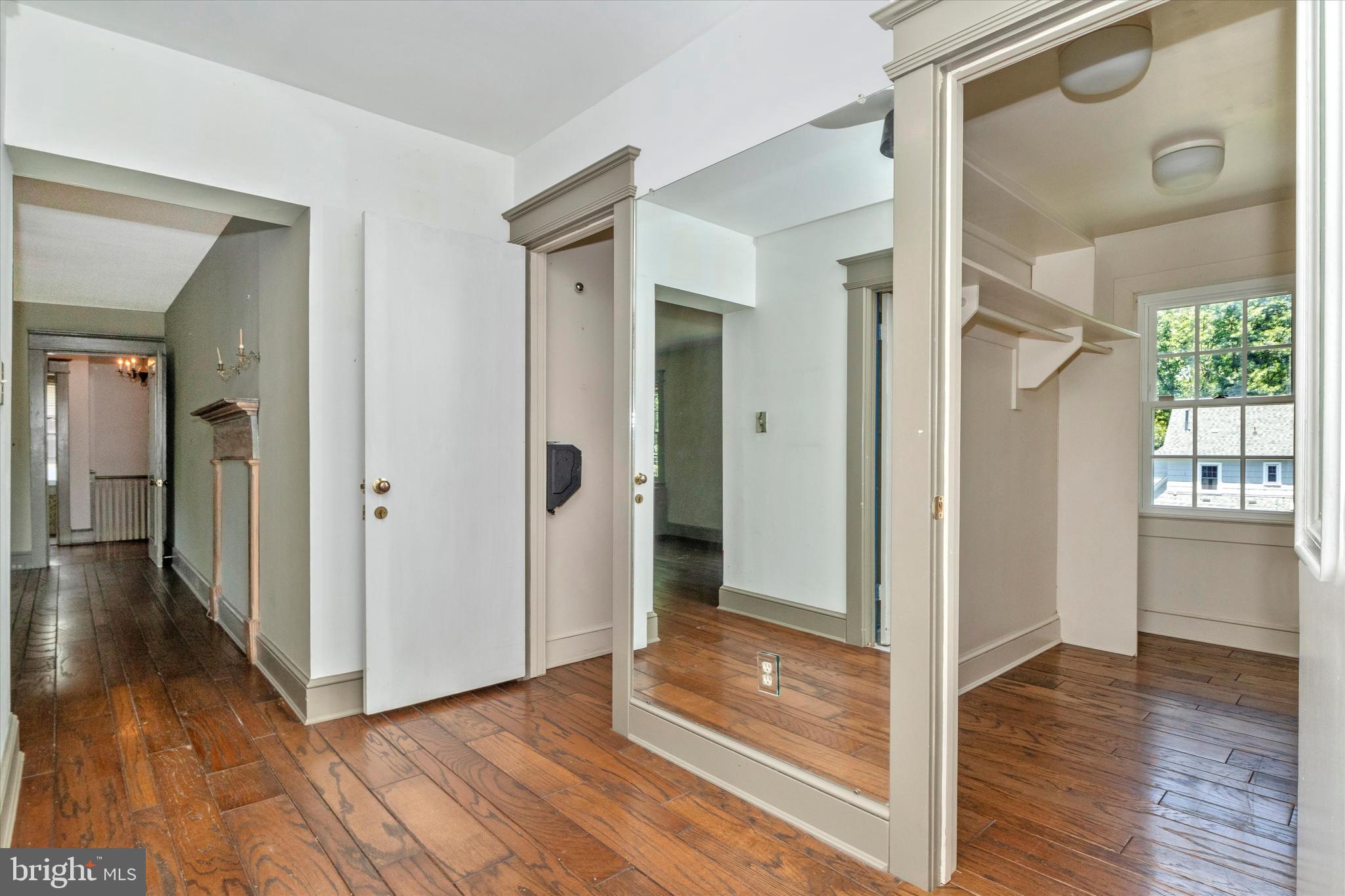 CHEVY CHASE VILLAGE - Residential