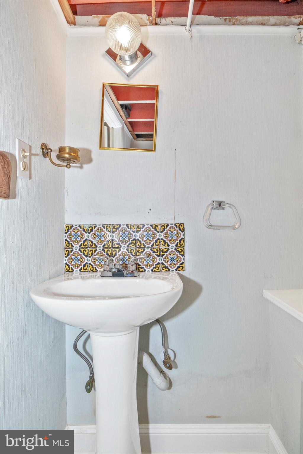 CHEVY CHASE VILLAGE - Residential