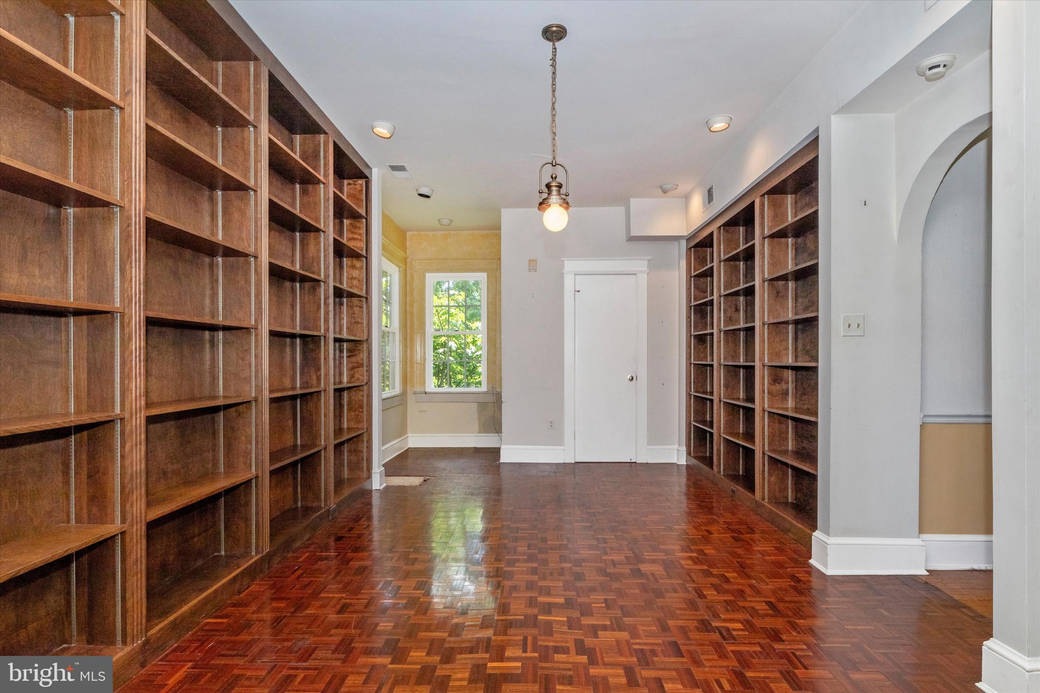 CHEVY CHASE VILLAGE - Residential