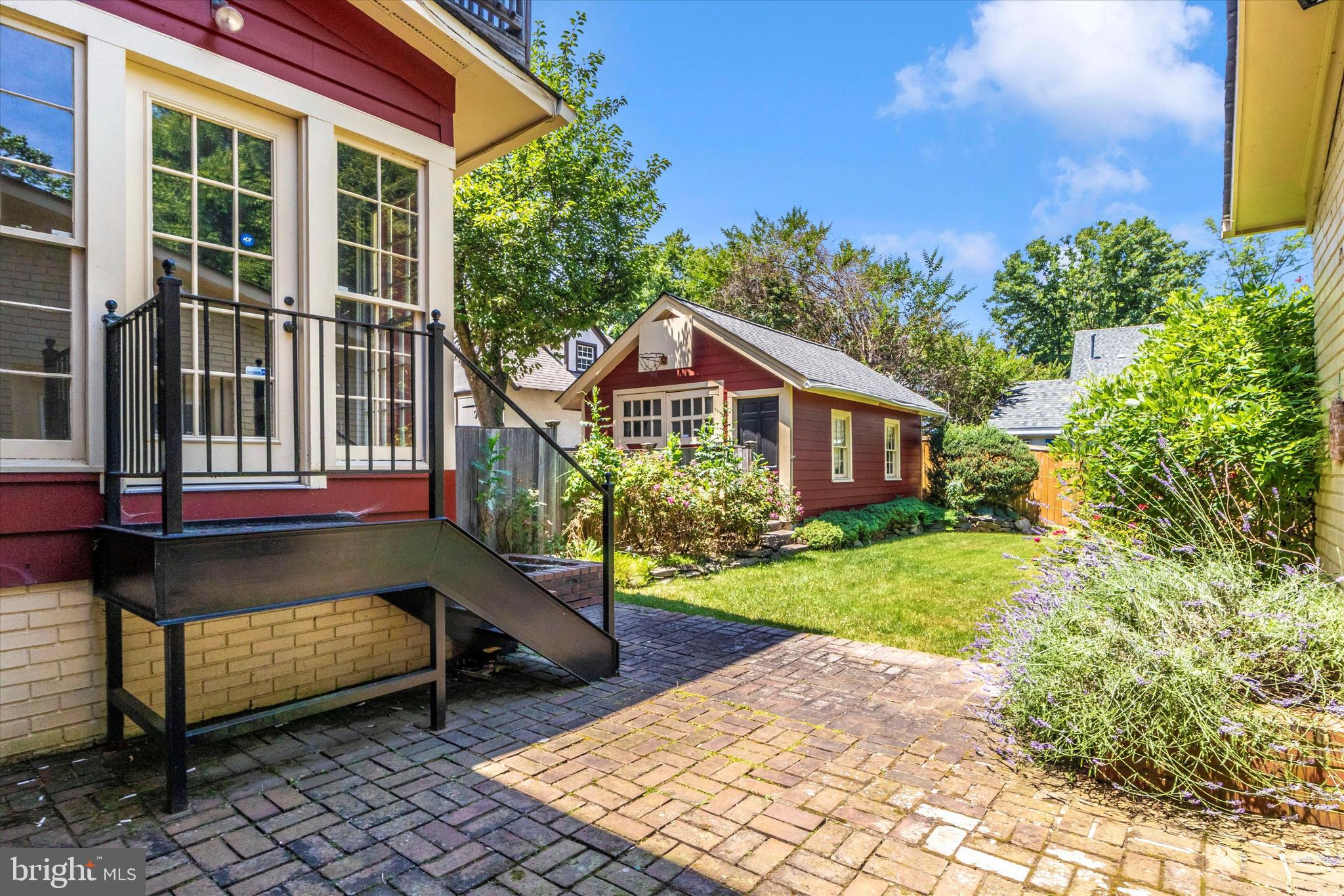 CHEVY CHASE VILLAGE - Residential