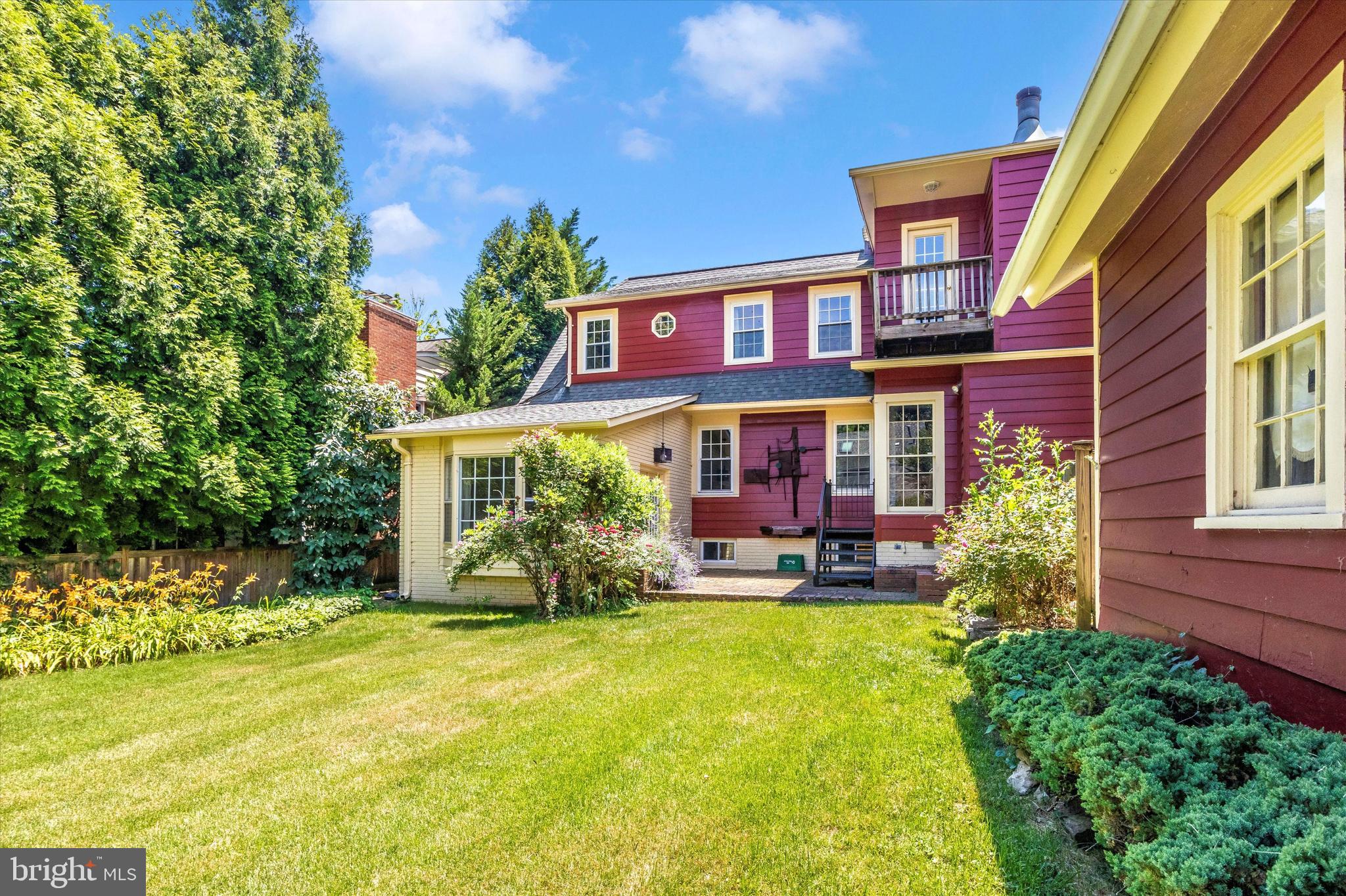 CHEVY CHASE VILLAGE - Residential