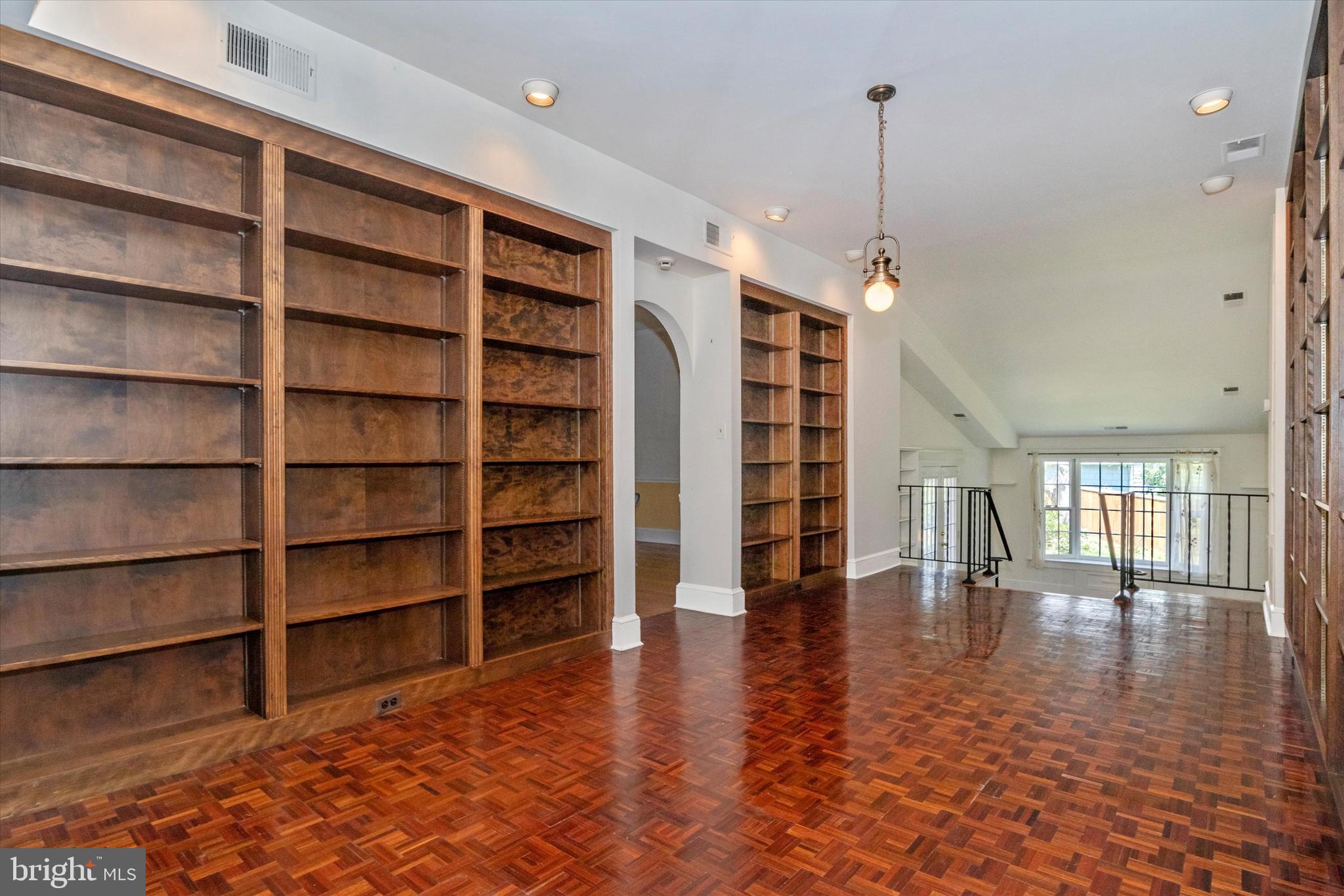 CHEVY CHASE VILLAGE - Residential