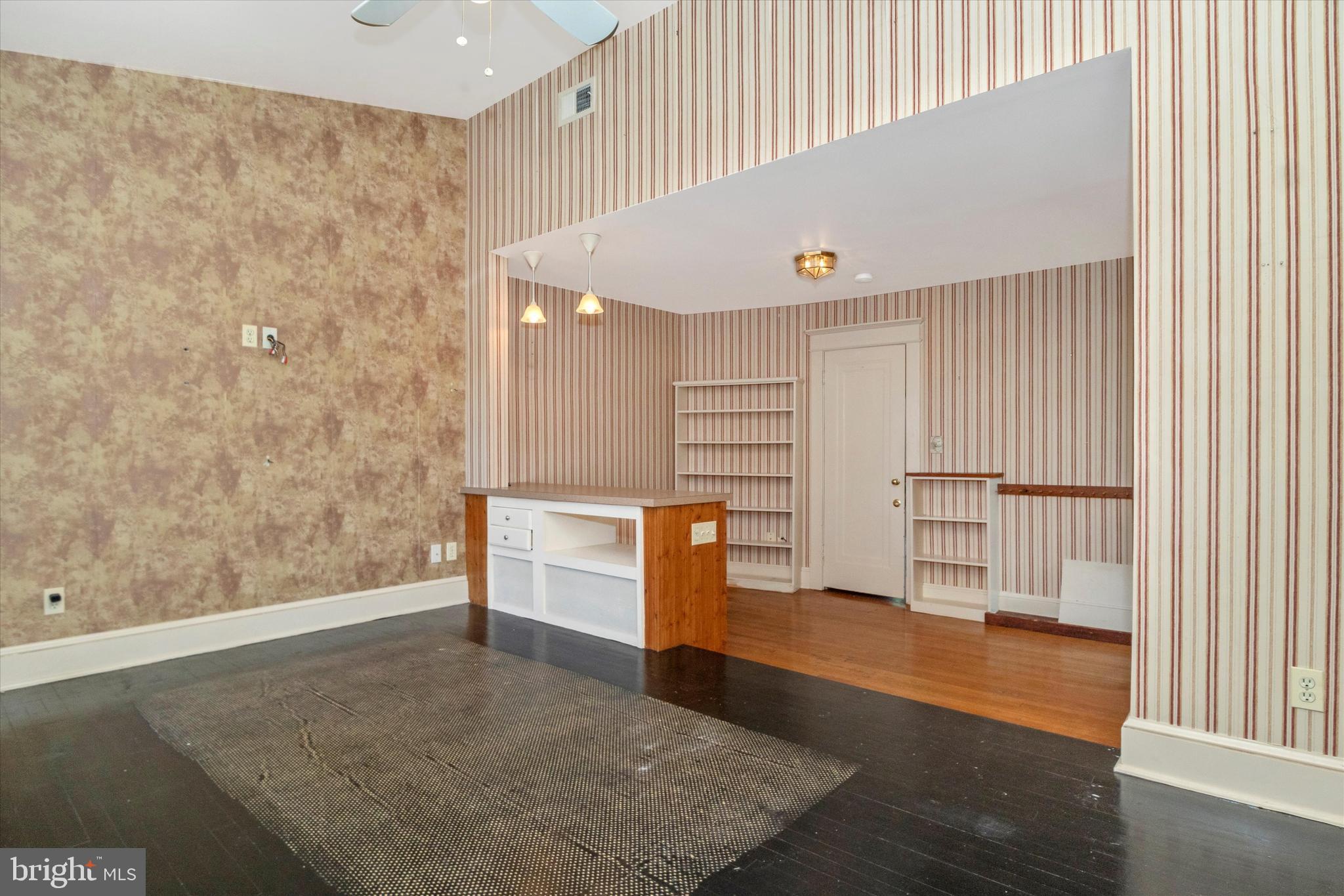 CHEVY CHASE VILLAGE - Residential