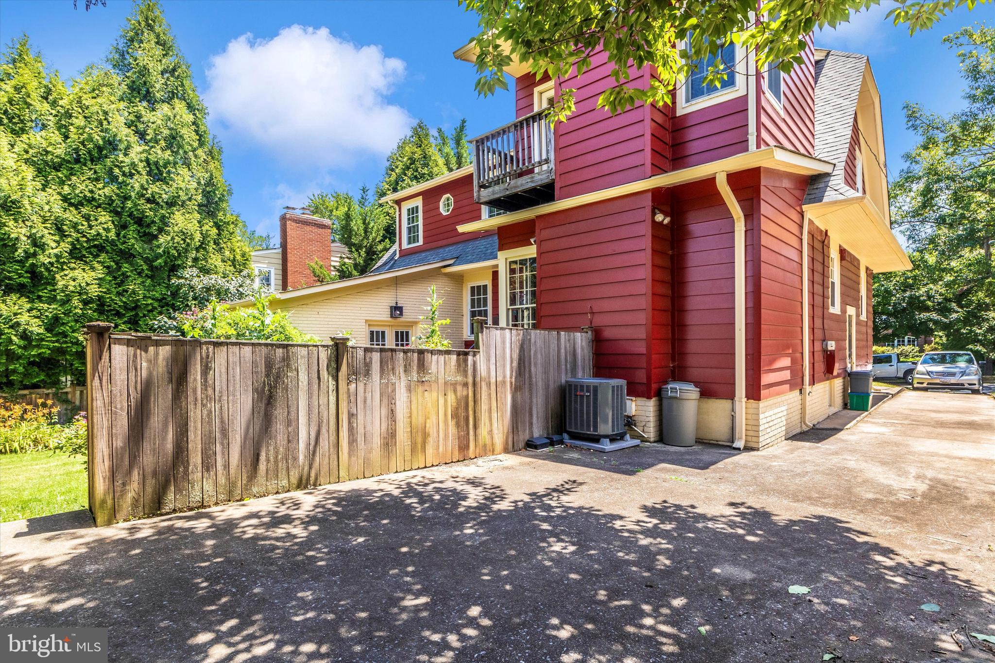 CHEVY CHASE VILLAGE - Residential