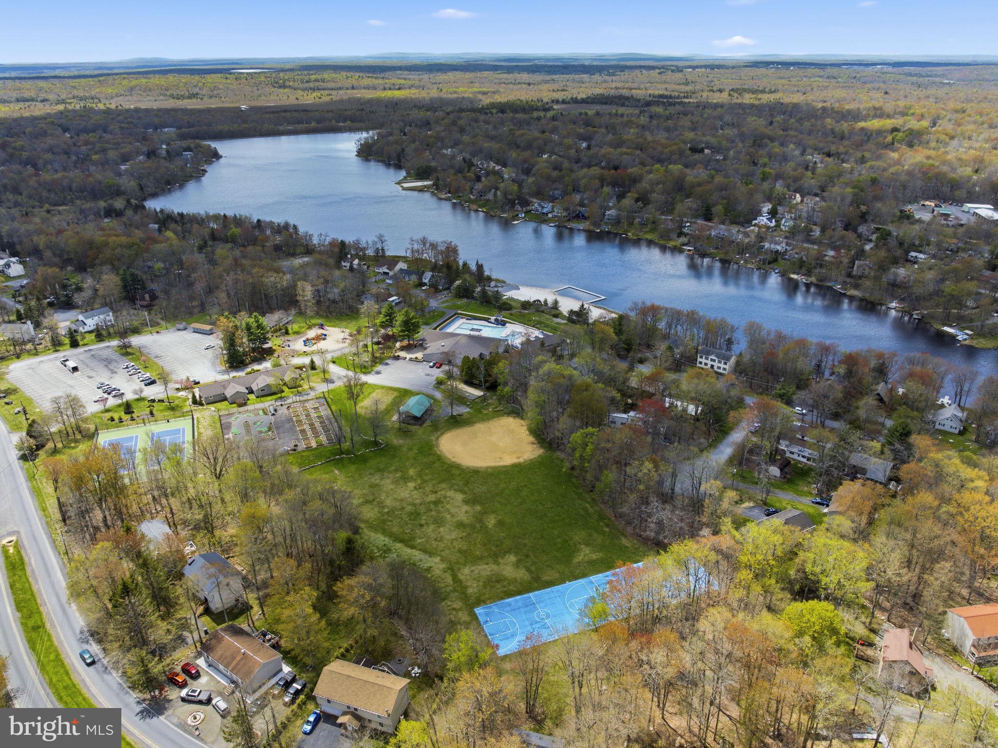POCONO COUNTRY PLACE - Residential