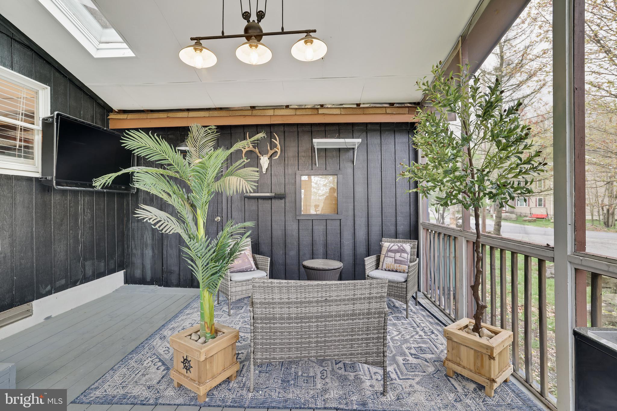 POCONO COUNTRY PLACE - Residential