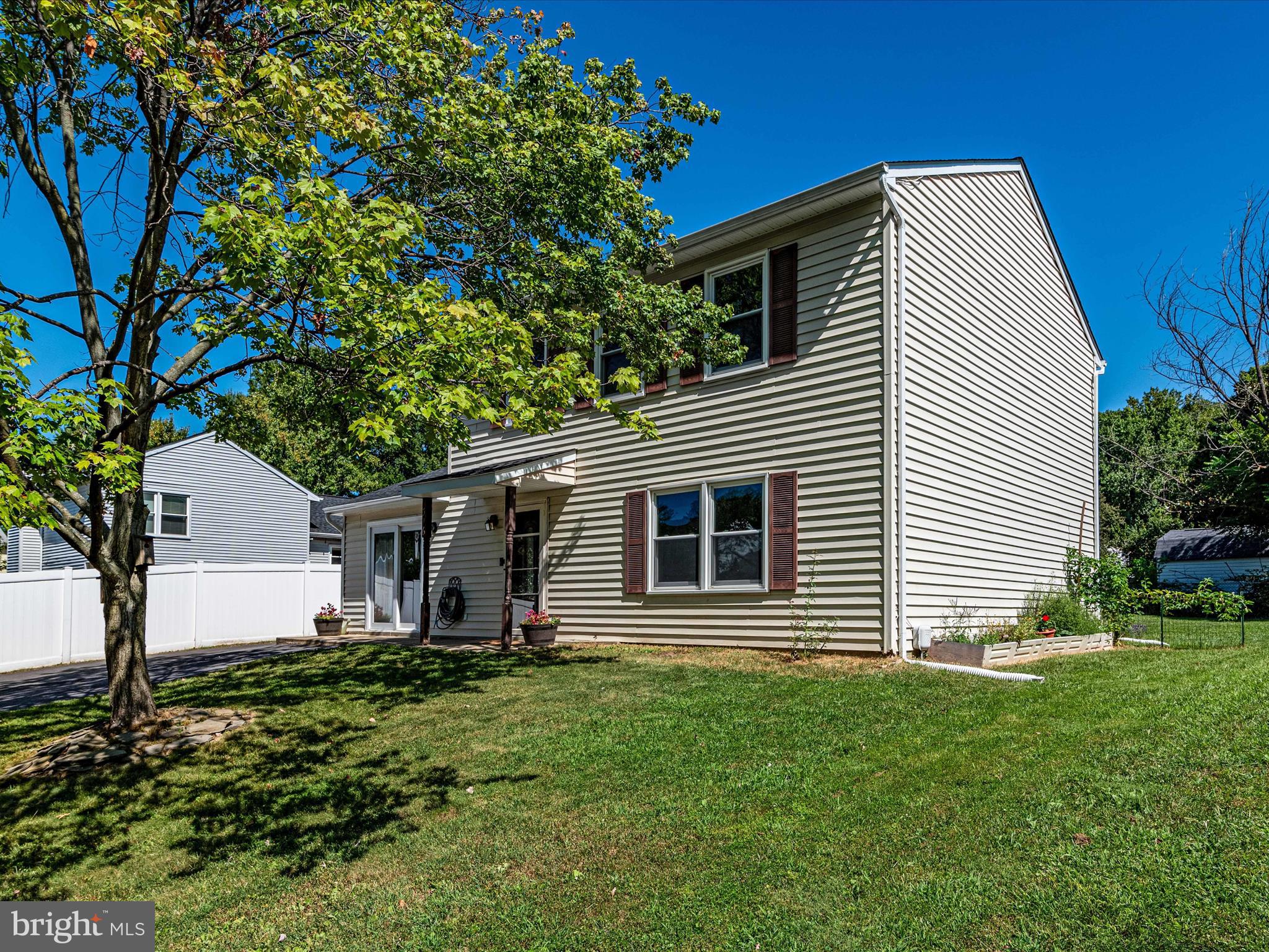 REVELL DOWNS - Residential