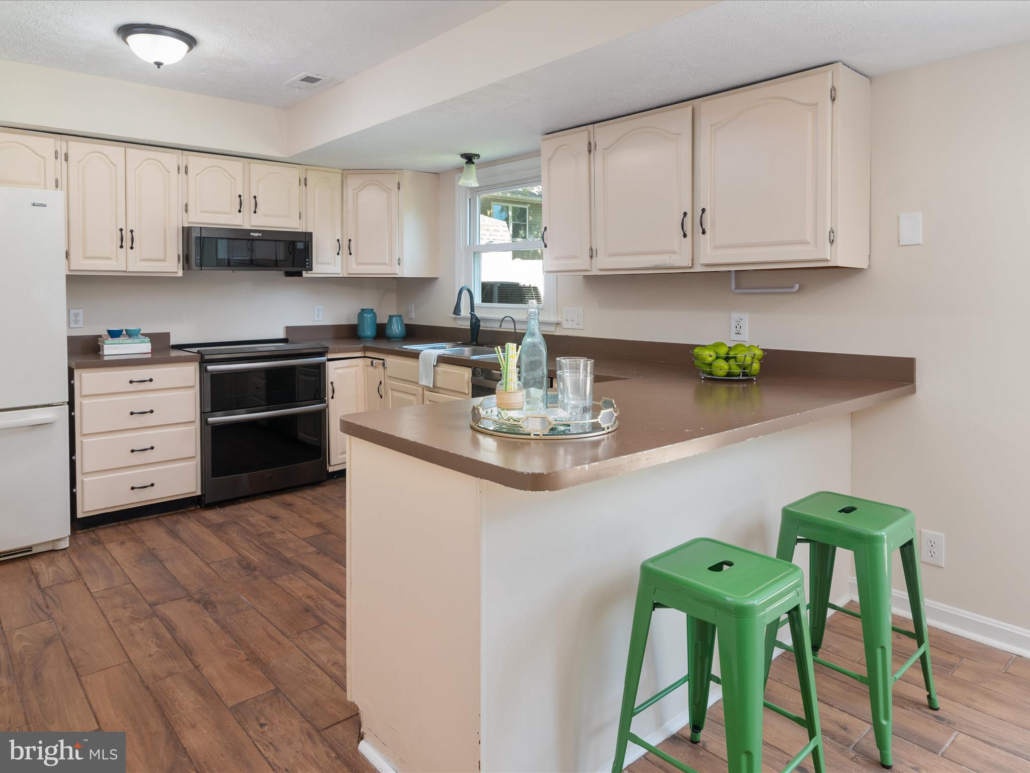 REVELL DOWNS - Residential