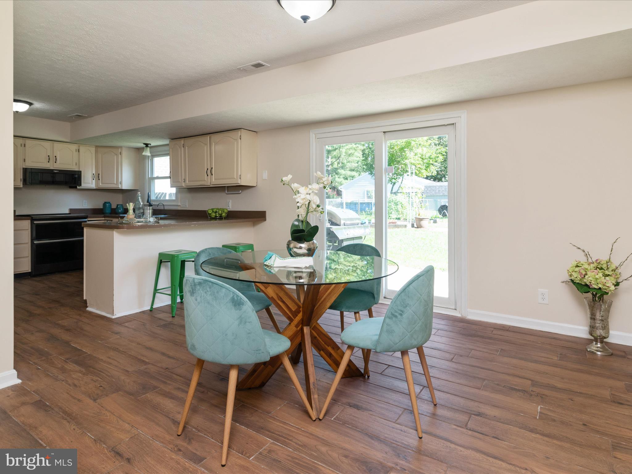 REVELL DOWNS - Residential