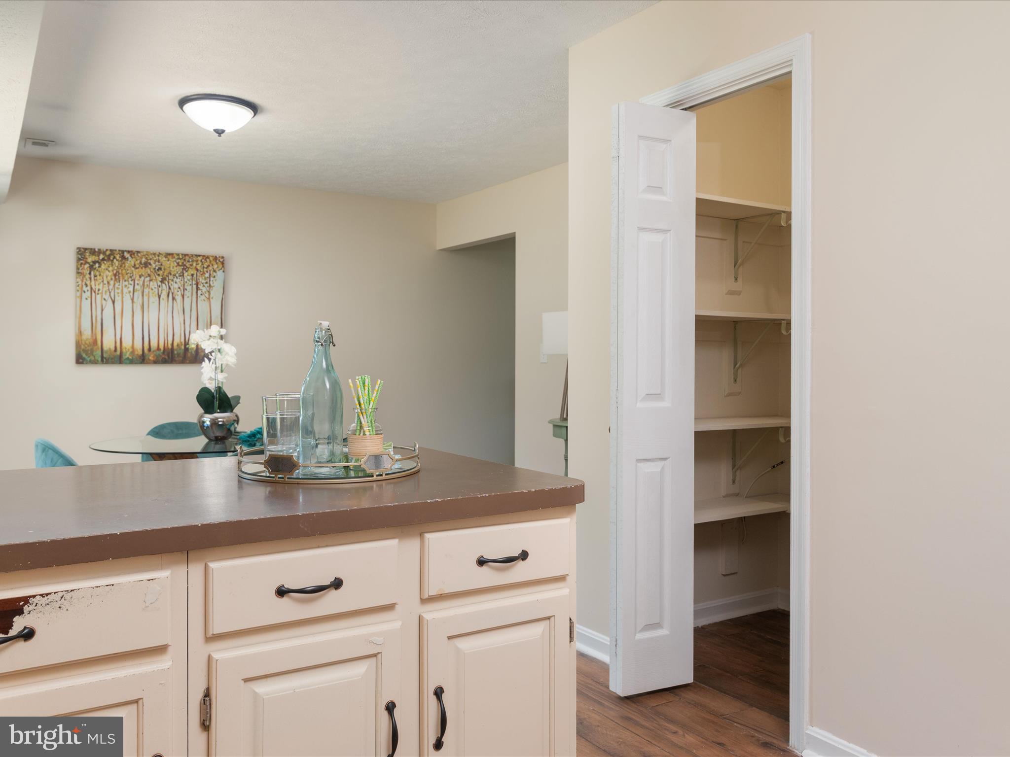 REVELL DOWNS - Residential