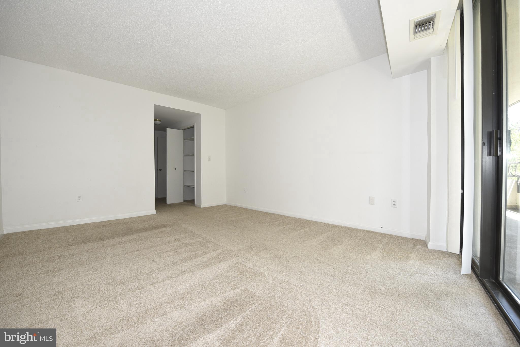 CRYSTAL GATEWAY - Residential Lease