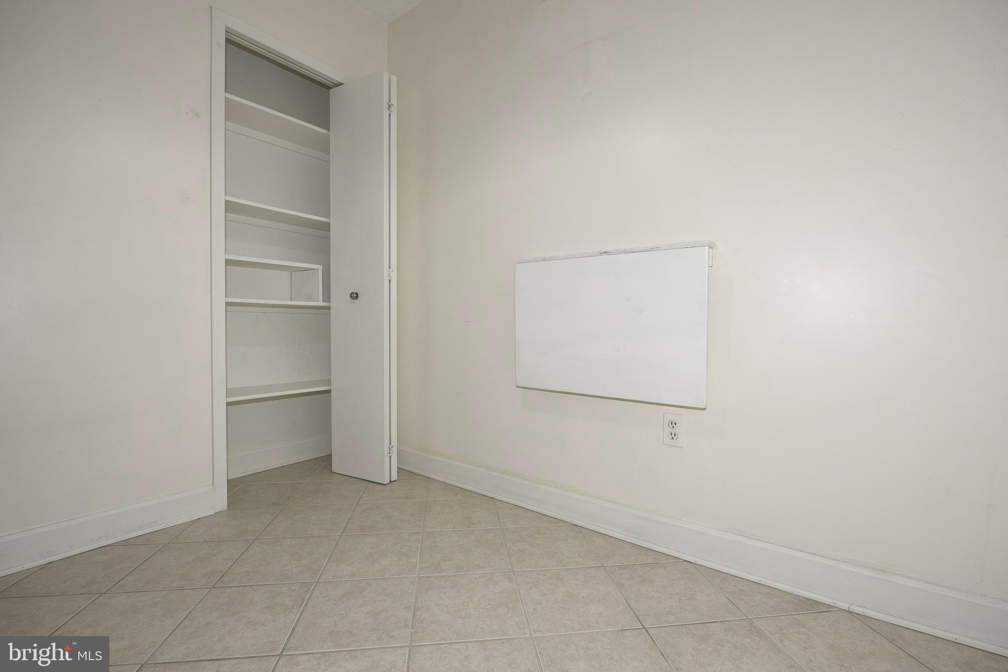 CRYSTAL GATEWAY - Residential Lease